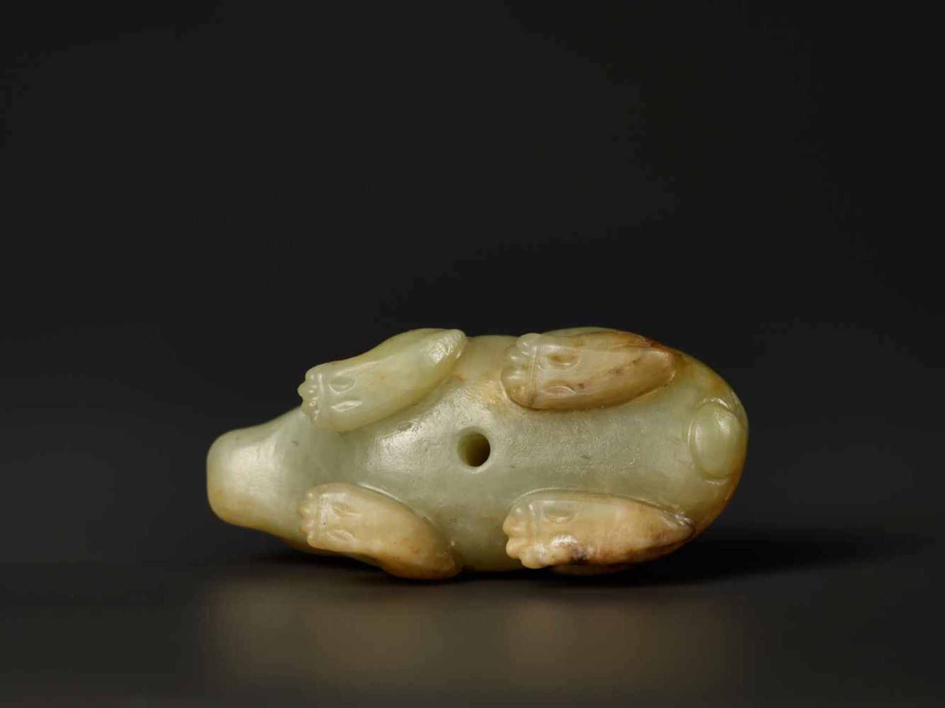 A SMALL CELADON AND RUSSET JADE CARVING OF A CROUCHING BEAR, XIONG, MING DYNASTY The mottled celadon - Image 8 of 8