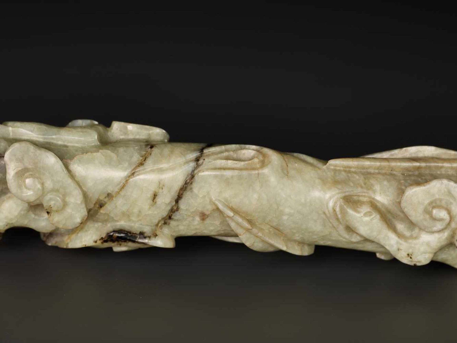 A RARE GREY JADE ‘LINGZHI AND BAMBOO’ RUYI SCEPTER, MING DYNASTY, MUSEUM PROVENANCE The nephrite - Image 4 of 13