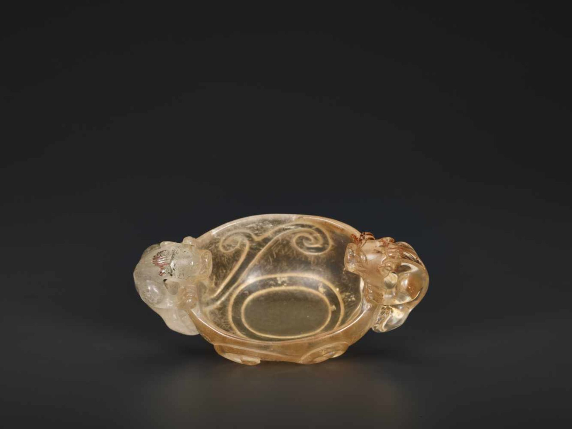 A SMALL ROCK CRYSTAL ‘CHILONG’ BRUSH WASHER IN LIBATION CUP SHAPE, 18TH CENTURY Transparent rock - Image 8 of 8