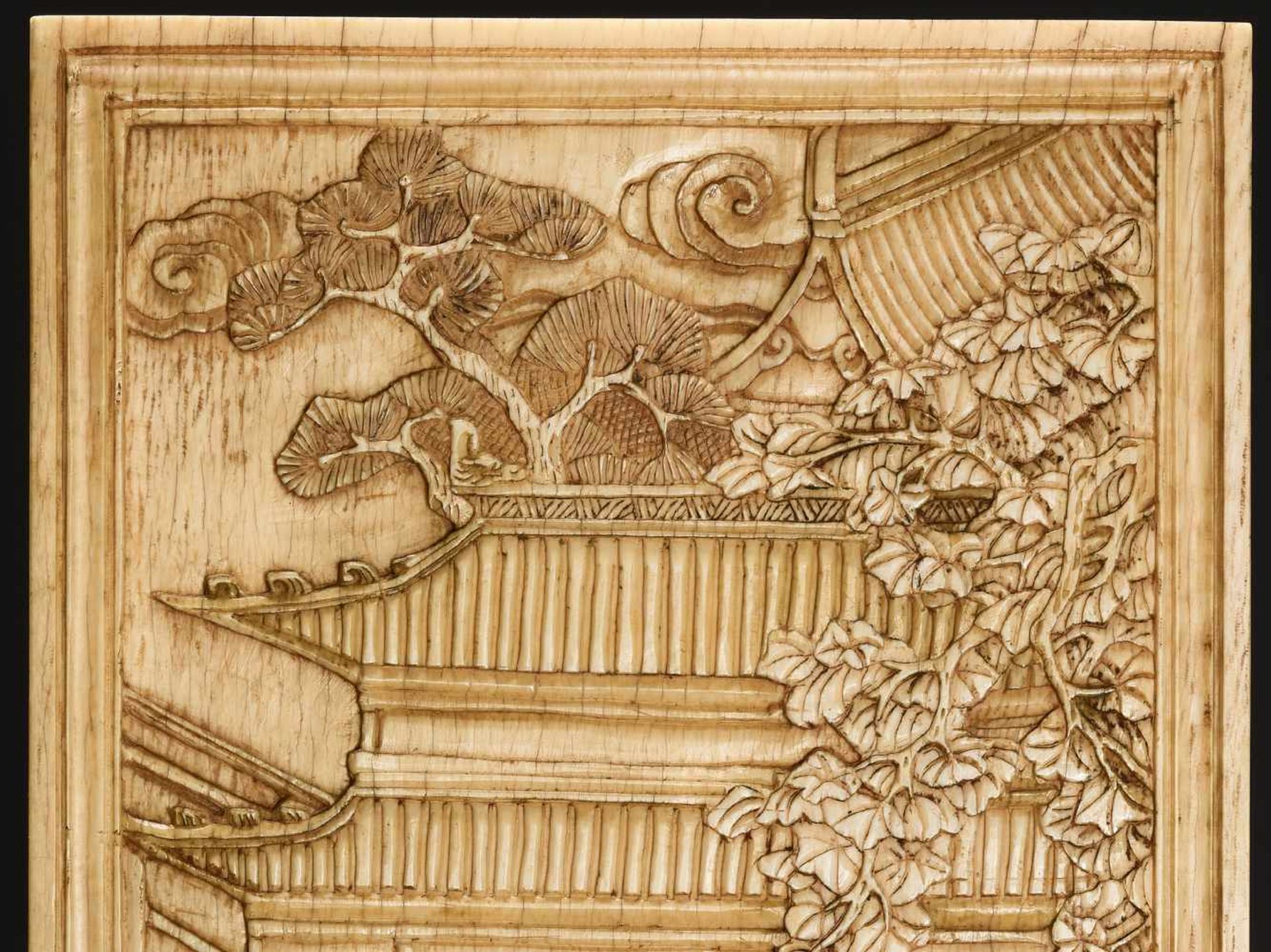 AN IVORY DOUBLE-SIDED ‘PRACTICING CALLIGRAPHY’ TABLE SCREEN, KANGXI Artist signature on the stand. - Bild 7 aus 8