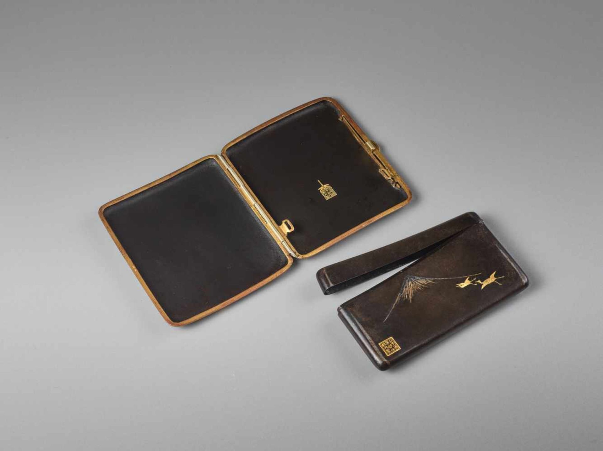 TWO INLAID JAPANESE IRON CIGARETTE CASES BY THE KOMAI COMPANY Iron with goldJapan, Meiji period ( - Image 4 of 8