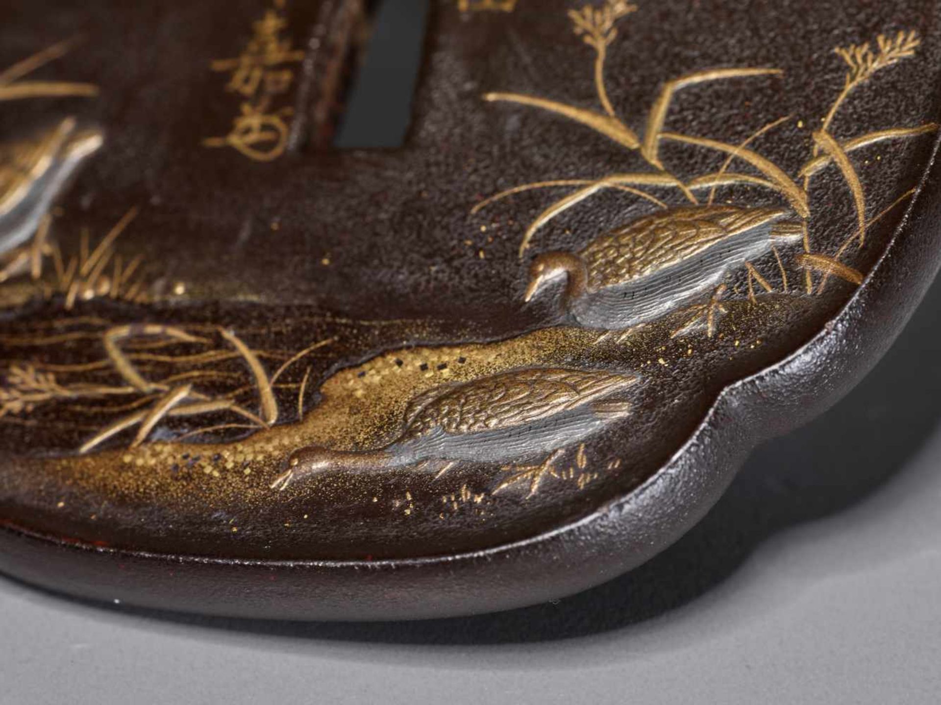 A RARE LACQUERED TSUBA WITH FULL MOON AND GEESE BY YAMADA TSUNEYOSHI Lacquered woodJapan, Edo period - Image 6 of 9