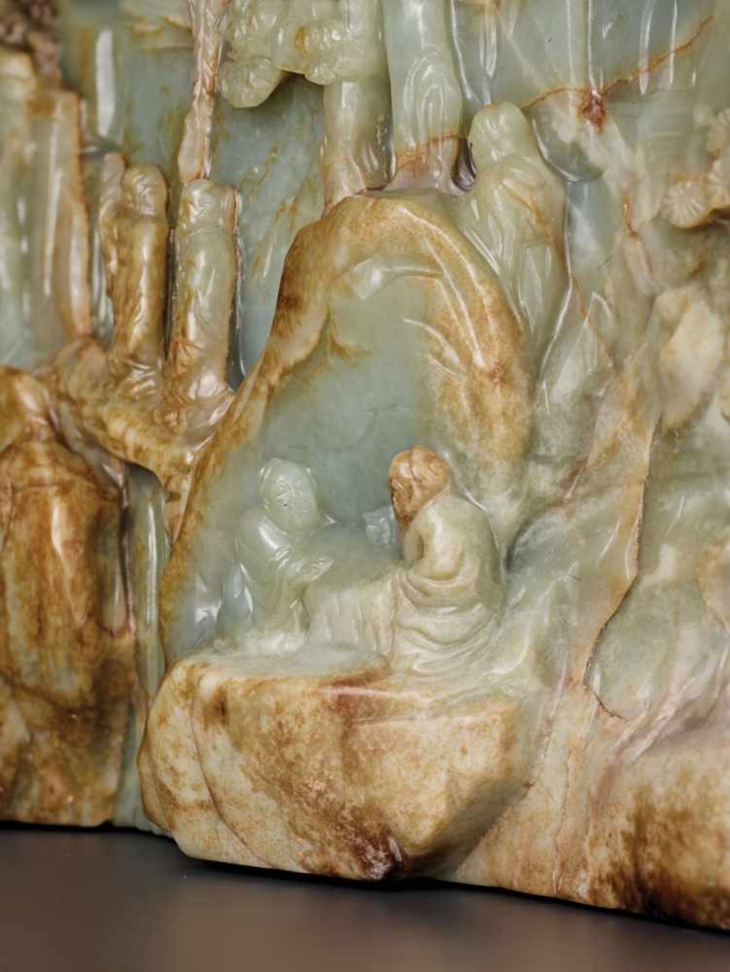 A SUPERB AND VERY LARGE CELADON AND RUSSET ‘SEVEN IMMORTALS’ JADE MOUNTAIN, 17th – 18th CENTURY - Image 19 of 24