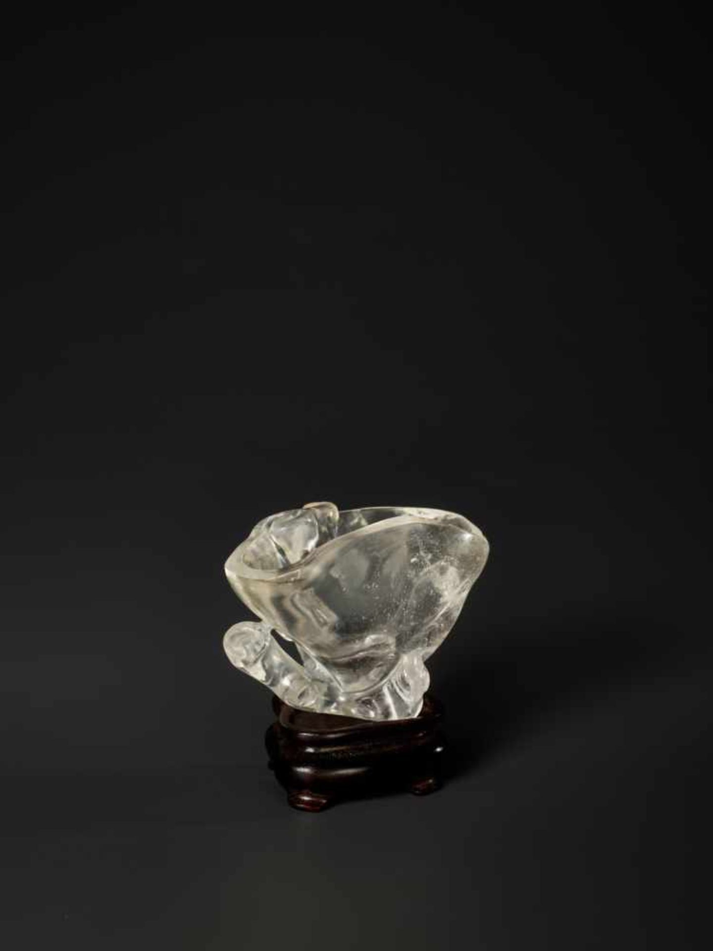 A ROCK CRYSTAL ‘LINGZHI’ BRUSH WASHER, QING DYNASTY The crystal of good purity with few natural - Image 8 of 12