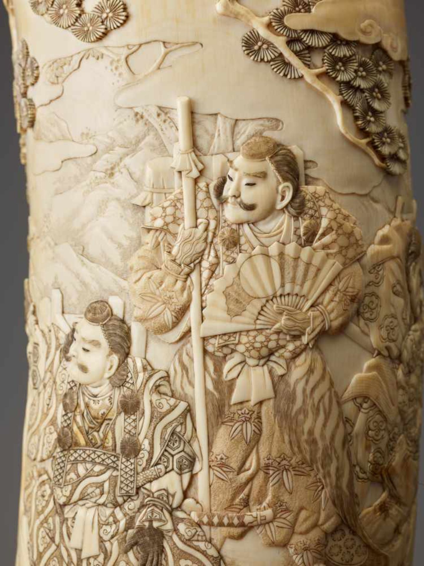 A LARGE AND FINE JAPANESE TUSK VASE DEPICTING YAMABUSHI WARRIOR PRIESTS BY KOZAN Ivory with wood - Image 2 of 12