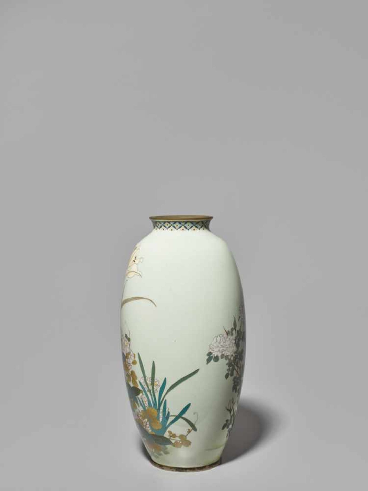 A LARGE PAIR OF JAPANESE ENAMEL CLOISONNÉ VASES WITH YURI LILIES AND MANY SEASONAL FLOWERS Cloisonné - Image 11 of 11