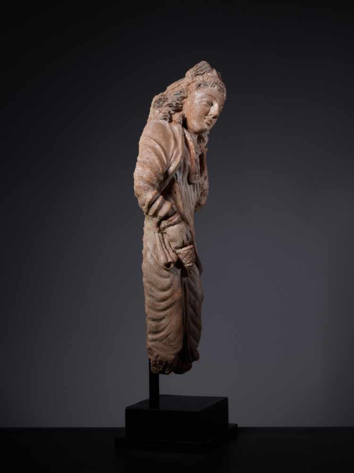 A GANDHARA TERRACOTTA STATUE OF A BODHISATTVA WITH MAGINIFICENT CURLS, 4th – 5TH CENTURY - Image 6 of 9