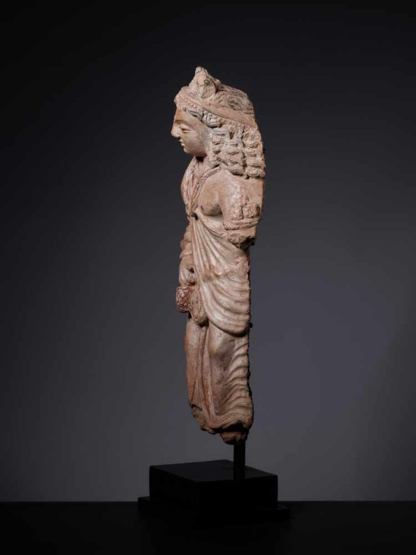 A GANDHARA TERRACOTTA STATUE OF A BODHISATTVA WITH MAGINIFICENT CURLS, 4th – 5TH CENTURY - Image 9 of 9