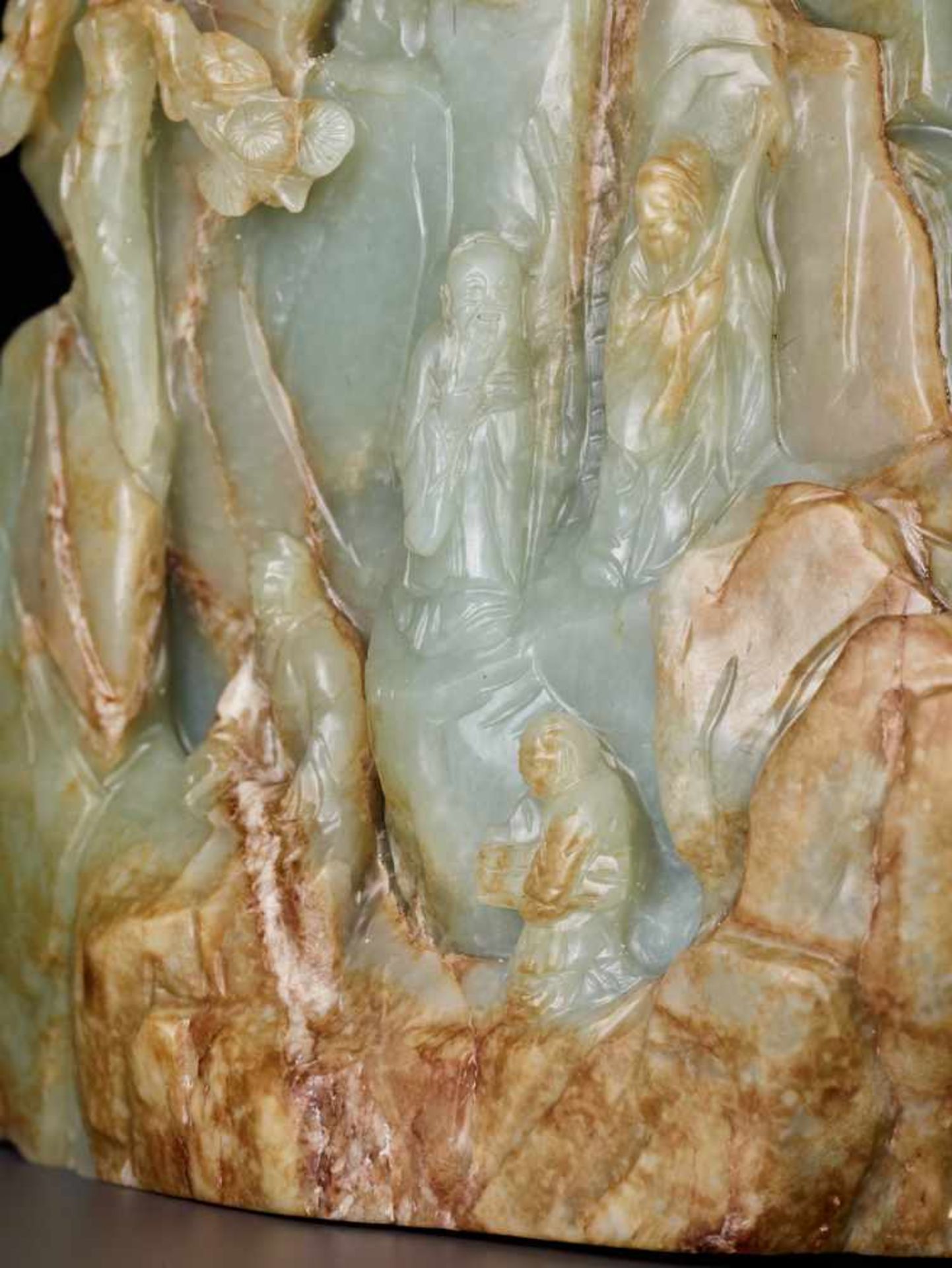 A SUPERB AND VERY LARGE CELADON AND RUSSET ‘SEVEN IMMORTALS’ JADE MOUNTAIN, 17th – 18th CENTURY - Image 14 of 24