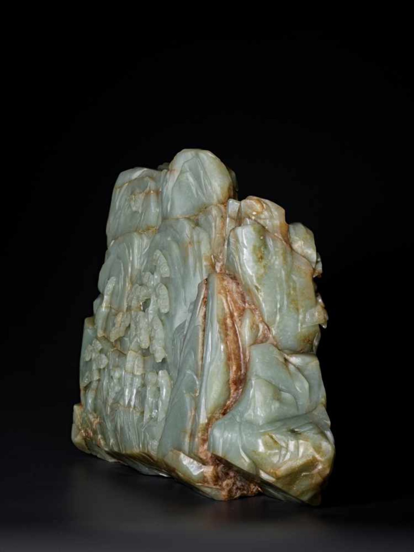A SUPERB AND VERY LARGE CELADON AND RUSSET ‘SEVEN IMMORTALS’ JADE MOUNTAIN, 17th – 18th CENTURY - Image 23 of 24