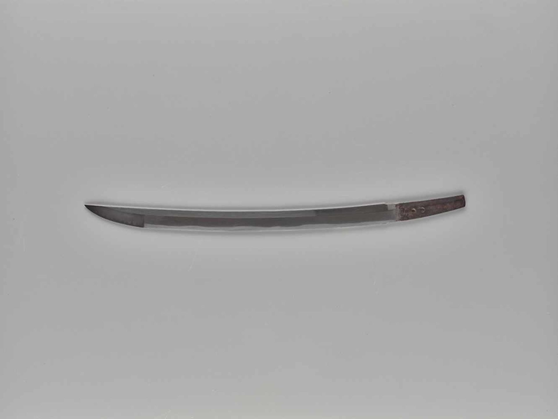 A MINO WAKIZASHI ATTRIBUTED TO KANEMOTO Japan, 17th century (blade); Edo period (1603 – 1868) ( - Image 5 of 10