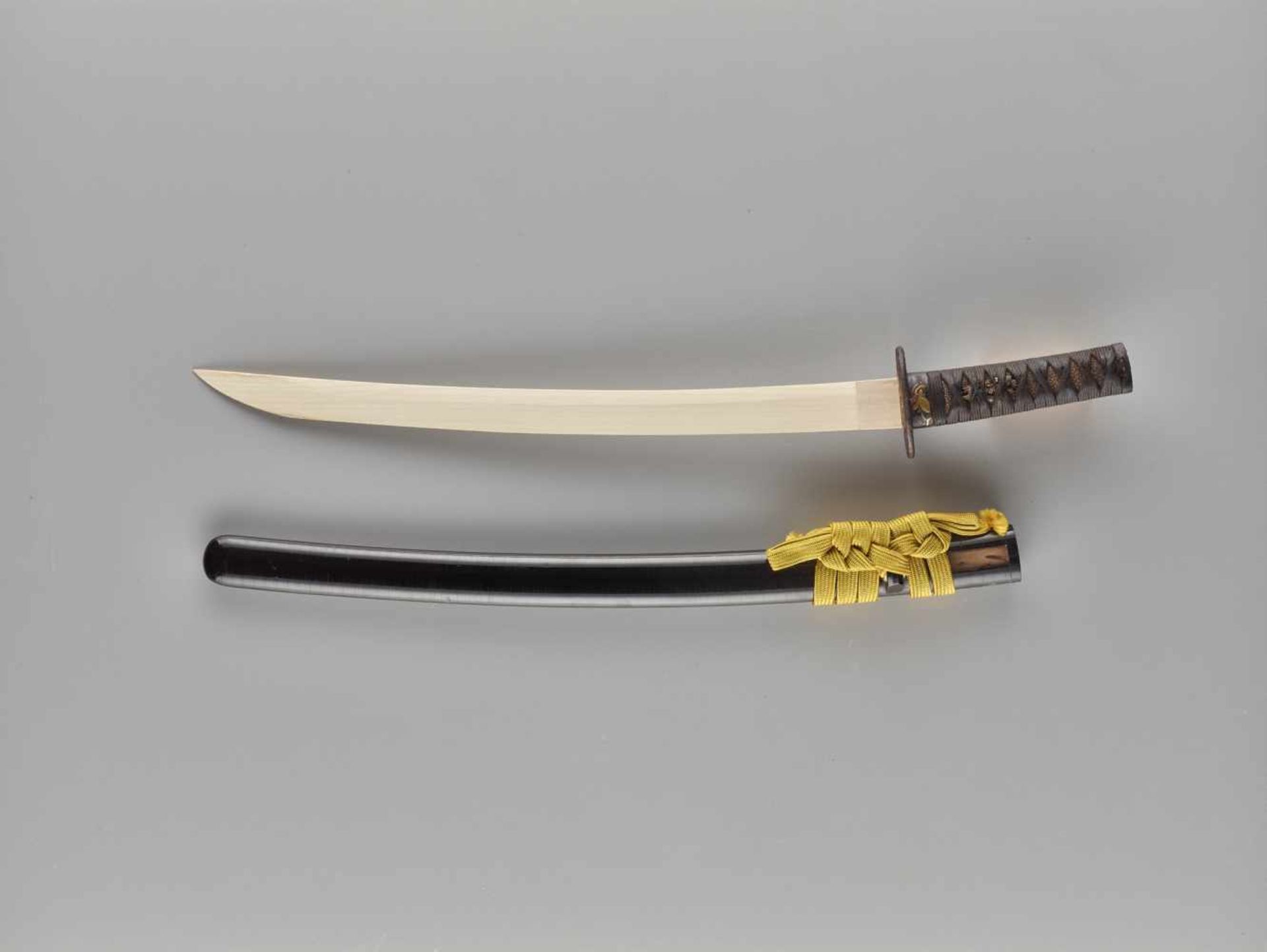 A MINO WAKIZASHI ATTRIBUTED TO KANEMOTO Japan, 17th century (blade); Edo period (1603 – 1868) ( - Image 3 of 10