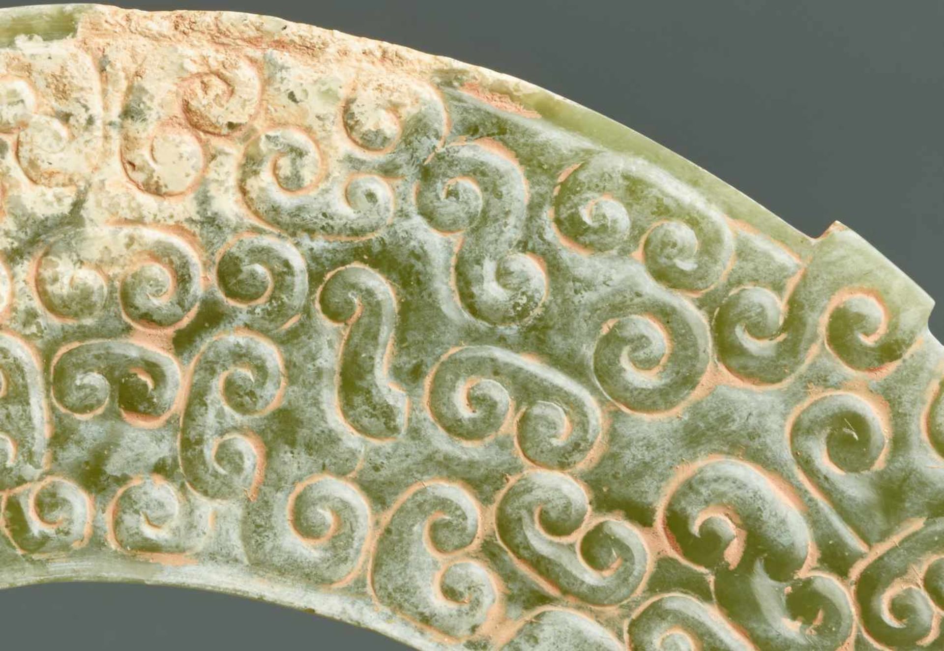 HUANG WITH PATTERNS OF CLOUD-SHAPED CURLS This jade is published in Filippo Salviati 4000 YEARS OF - Image 3 of 6
