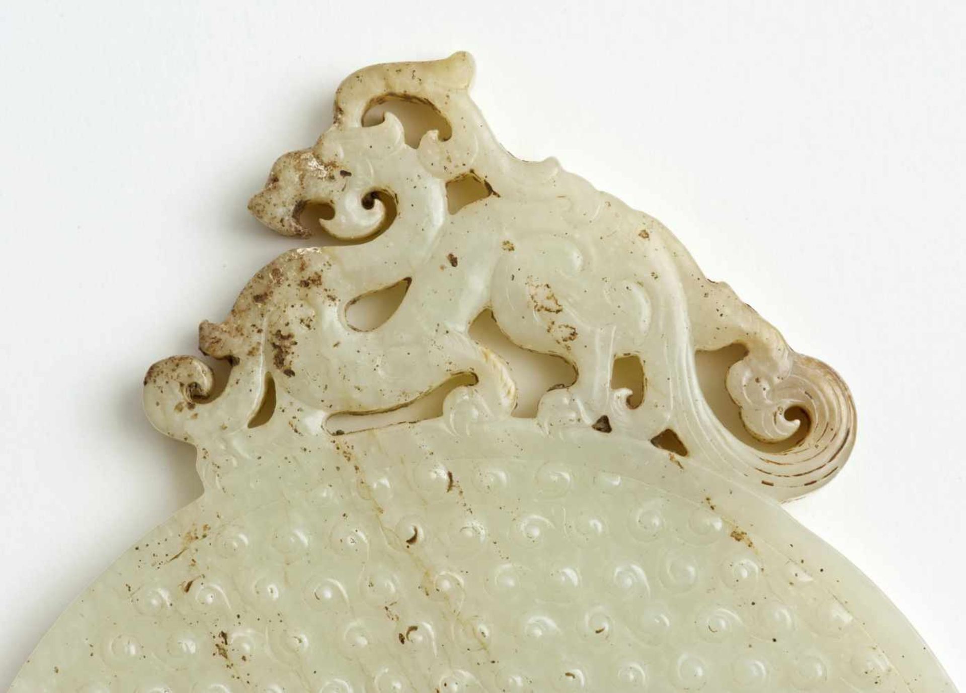 BI DISC WITH DRAGONS AND RAISED CURLS This jade is published in Filippo Salviati 4000 YEARS OF - Image 4 of 4