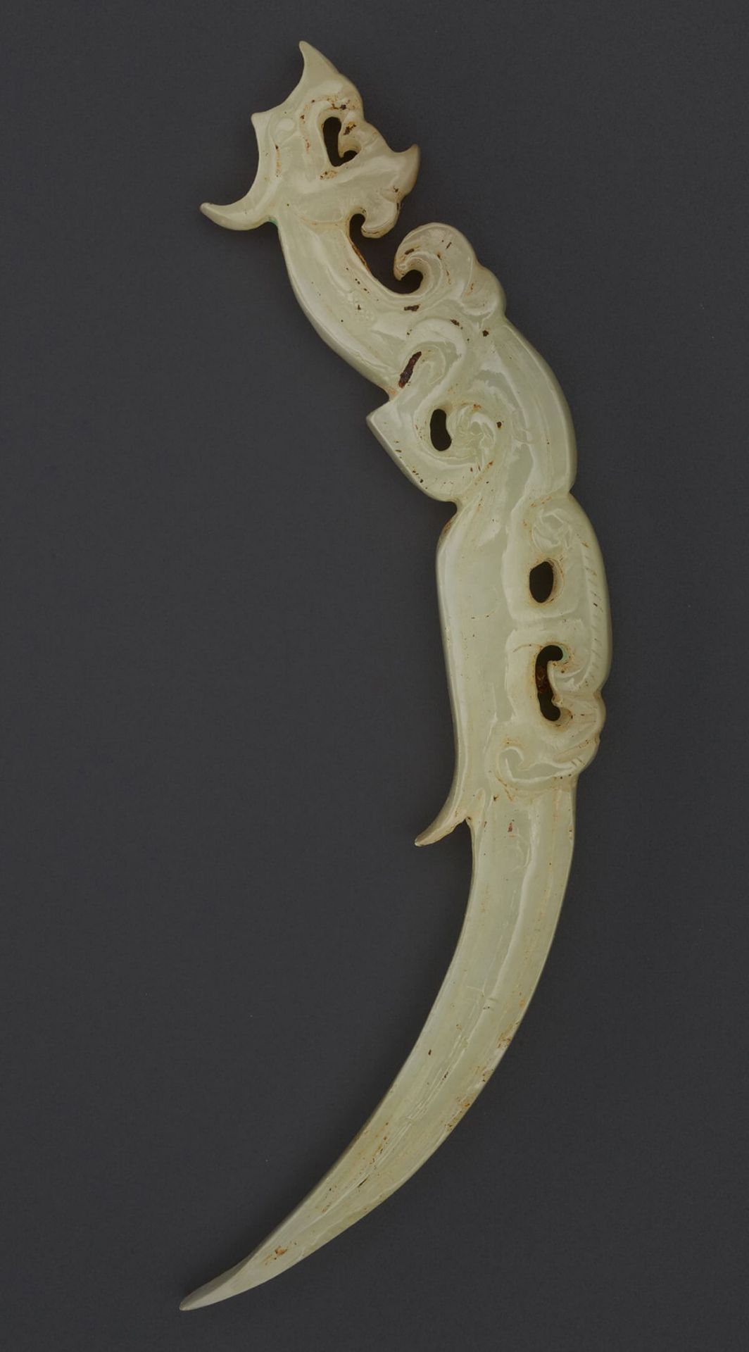 DRAGON-SHAPED XI OR “KNOT-OPENER” This jade is published in Filippo Salviati 4000 YEARS OF CHINESE - Image 5 of 8