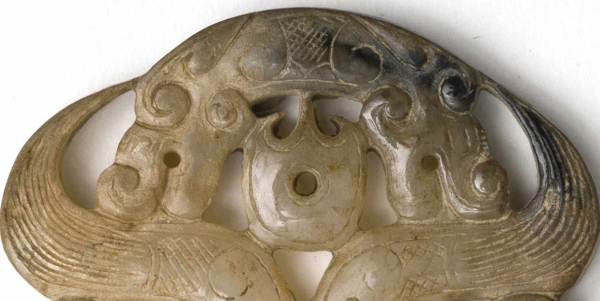 OPENWORK PENDANT WITH DRAGONS This jade is published in Filippo Salviati 4000 YEARS OF CHINESE - Image 3 of 3