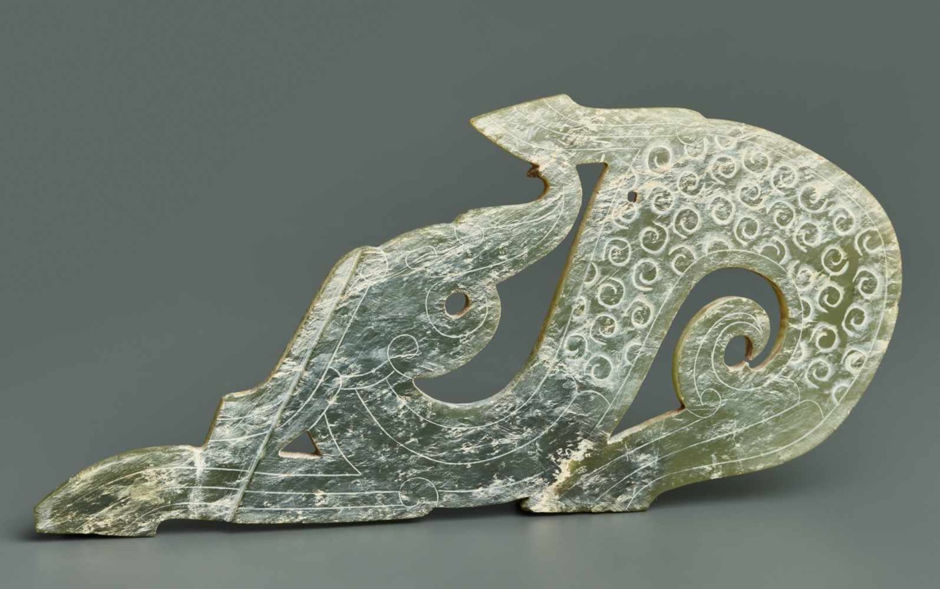 DRAGON-SHAPED PLAQUE This jade is published in Filippo Salviati 4000 YEARS OF CHINESE ARCHAIC - Image 2 of 4