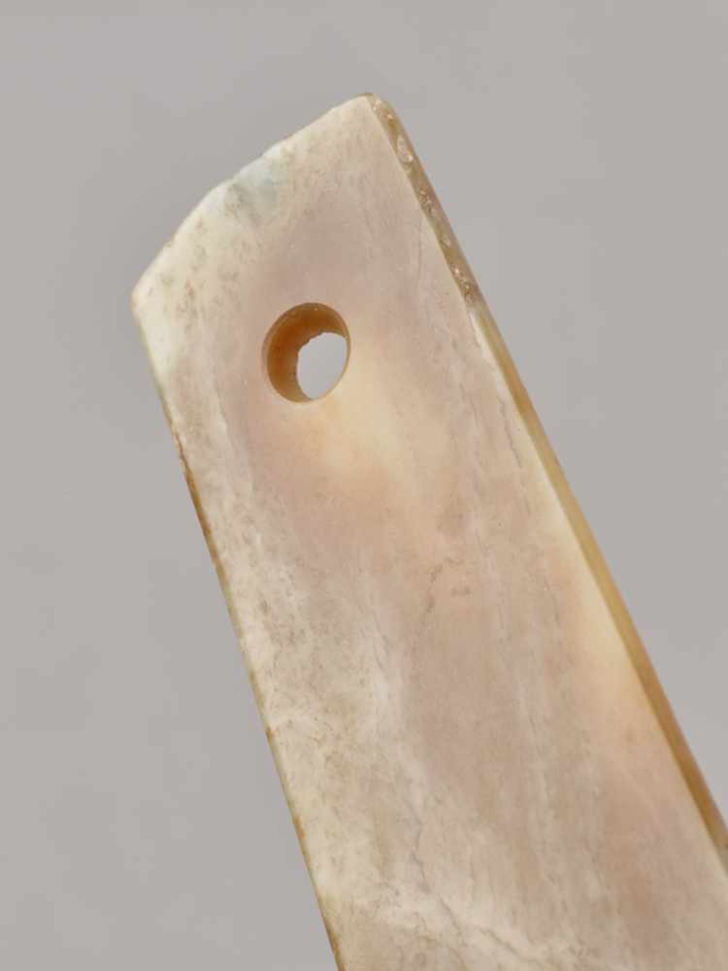 FU AXE This jade is published in Filippo Salviati 4000 YEARS OF CHINESE ARCHAIC JADES Edition Zacke, - Image 3 of 7