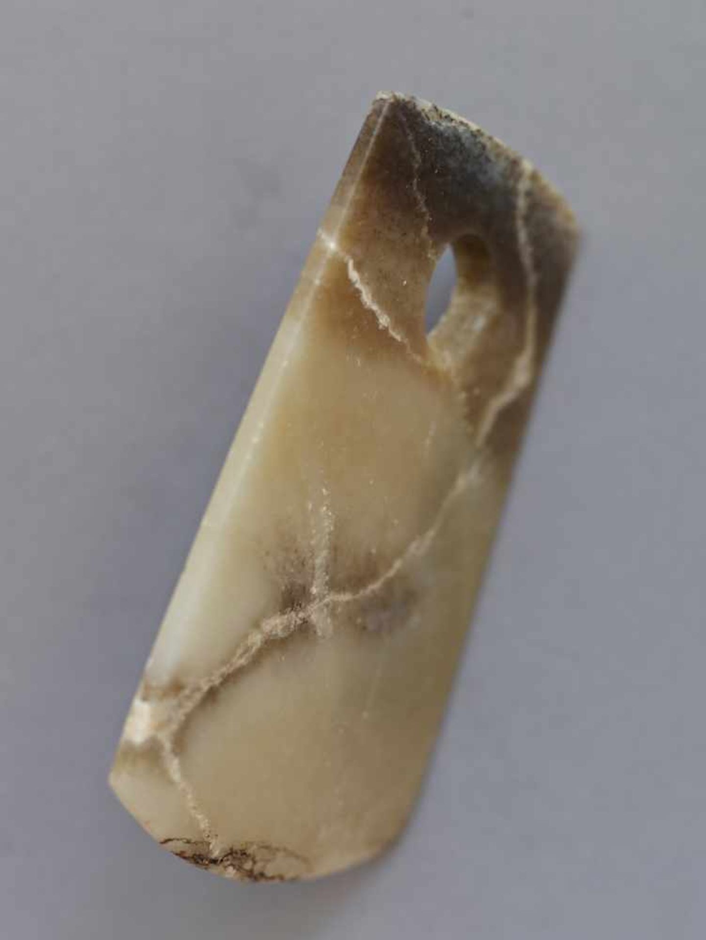 AXE FU This jade is published in Filippo Salviati 4000 YEARS OF CHINESE ARCHAIC JADES Edition Zacke, - Bild 3 aus 4