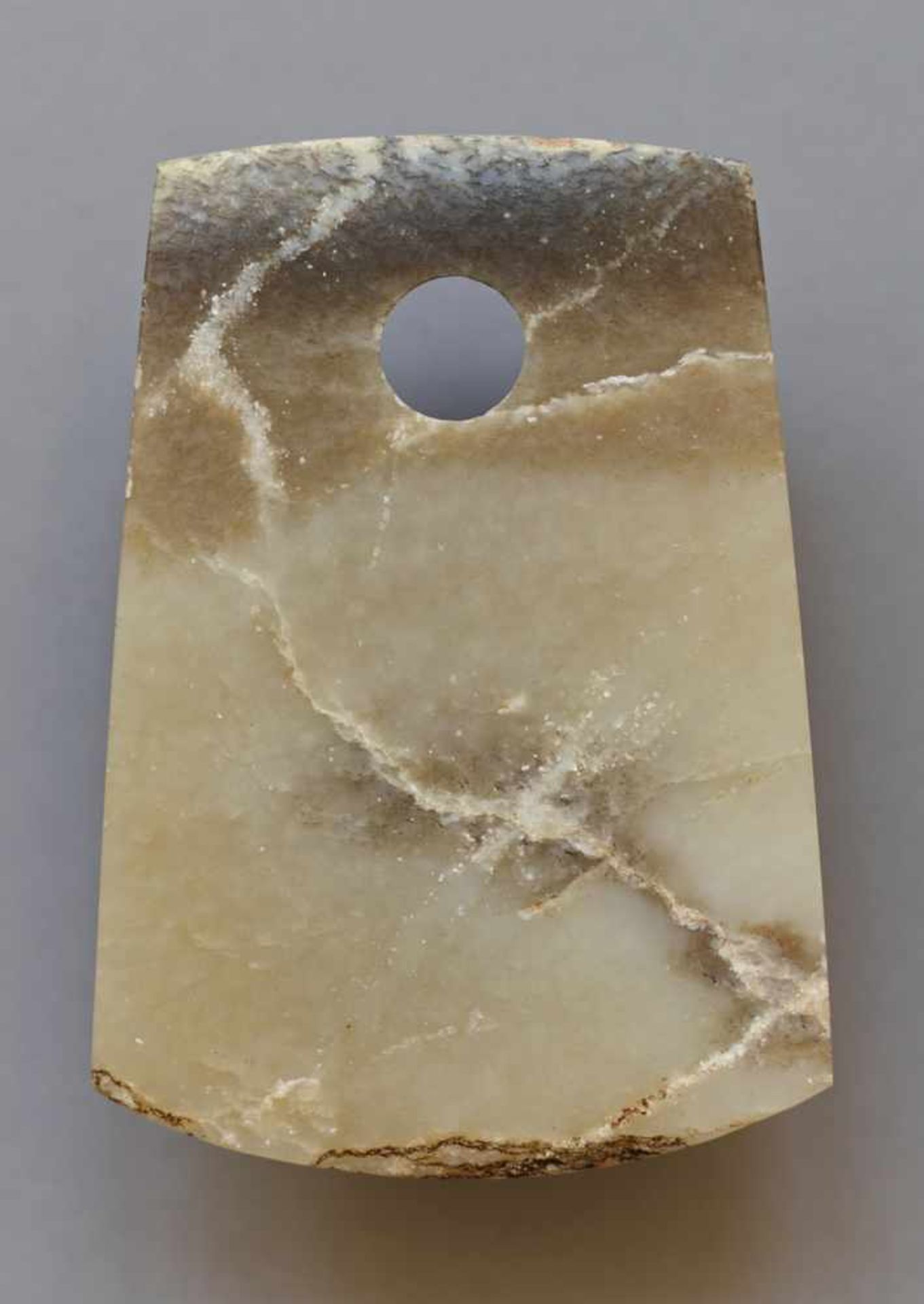 AXE FU This jade is published in Filippo Salviati 4000 YEARS OF CHINESE ARCHAIC JADES Edition Zacke, - Bild 2 aus 4