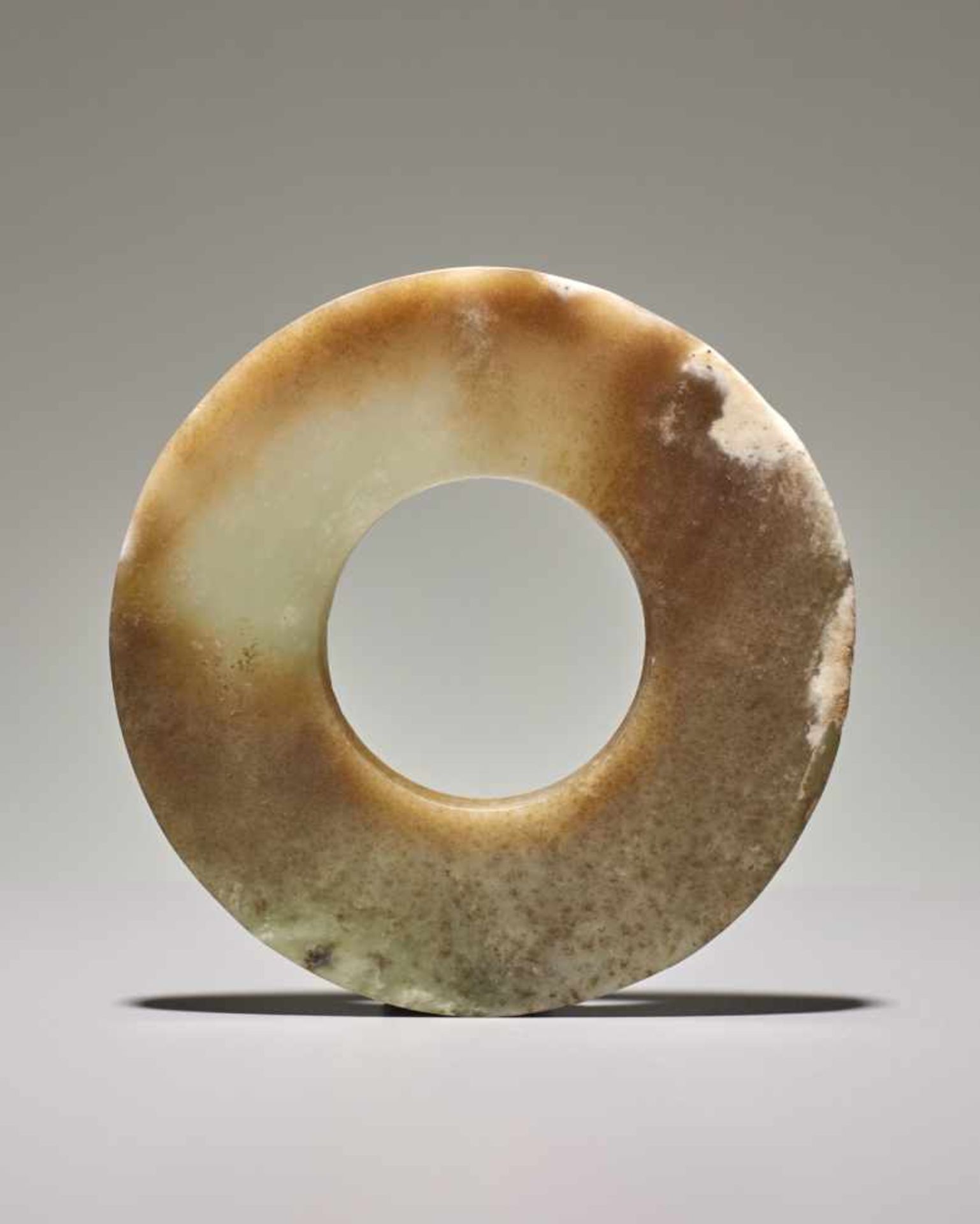 DISC This jade is published in Filippo Salviati 4000 YEARS OF CHINESE ARCHAIC JADES Edition Zacke,