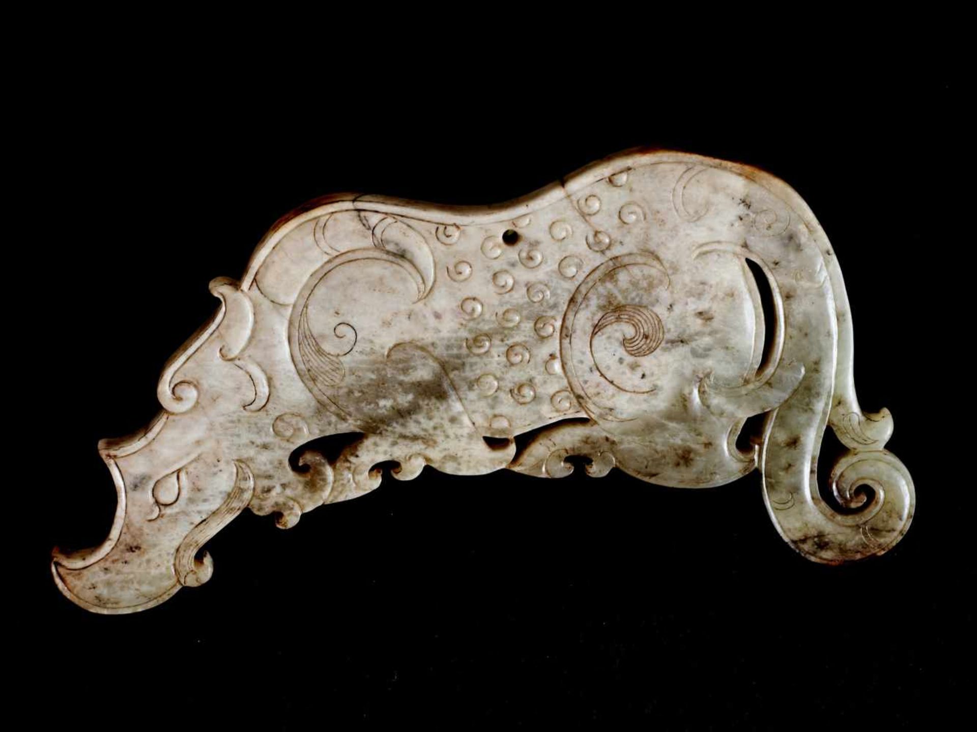 TIGER-SHAPED PENDANT This jade is published in Filippo Salviati 4000 YEARS OF CHINESE ARCHAIC - Image 2 of 6