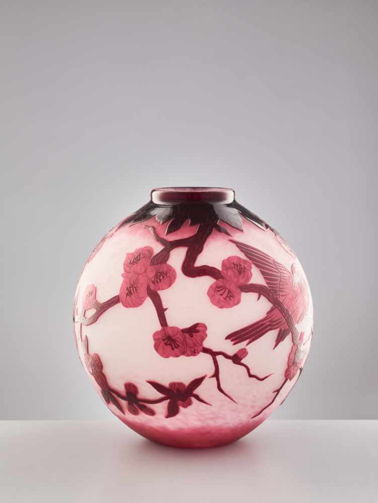 ANDRÉ DELATTE (1887-1953), CAMEO GLASS VASE WITH BIRDS ON A CHERRY BLOSSOM BRANCHAndré Delatte ( - Image 3 of 8