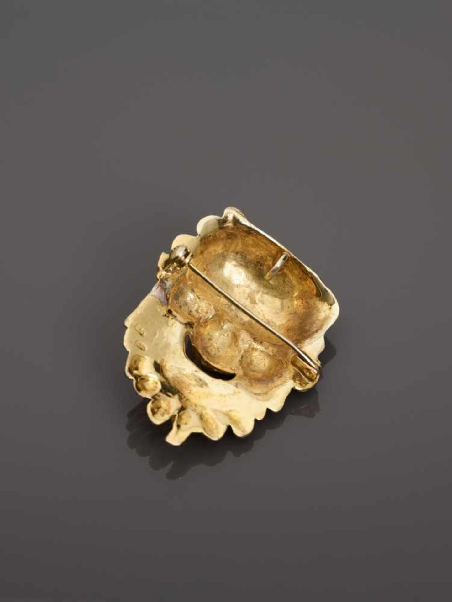 A GOLD-PLATED SILVER BROOCH IN SHAPE OF A LAUGHING ROMAN GOD, 1930sAustria1930s, hallmarked ‘835’ - Image 4 of 6