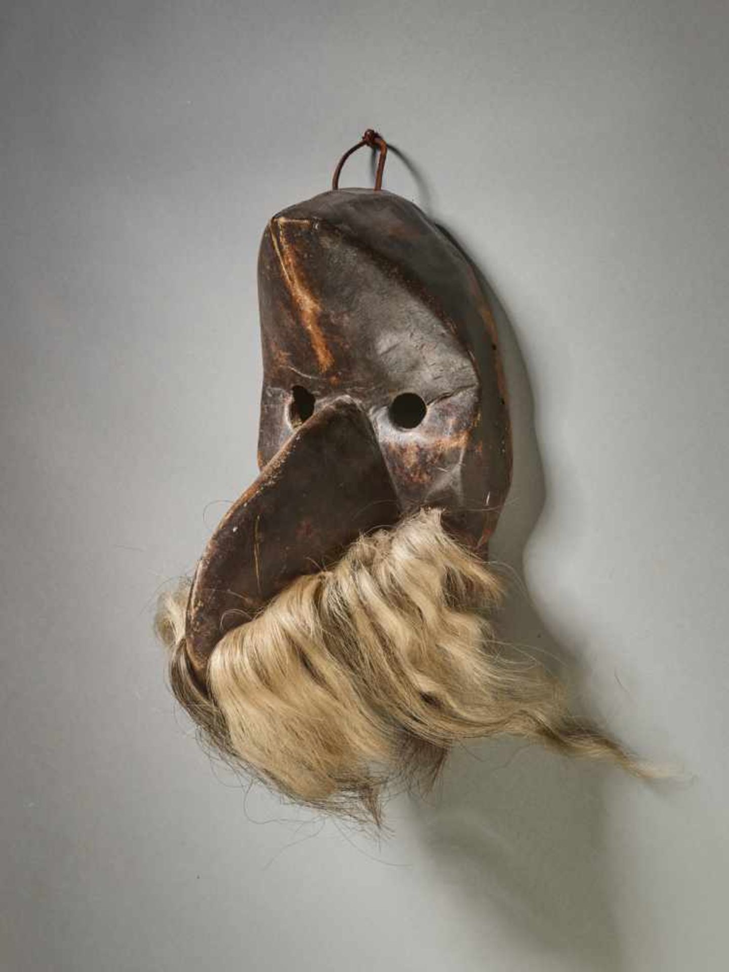 A GÄGON BIRD MASK, CÔTE D’IVOIRE / LIBERIA, DAN PEOPLEWood with painted metal, black ape hair, - Image 3 of 5