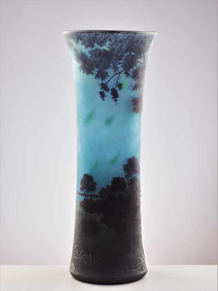 DAUM FRÈRES, LARGE CAMEO GLASS VASE WITH NOCTURNAL LAKE LANDSCAPE, 1910Daum Frères Verreries de - Image 3 of 9