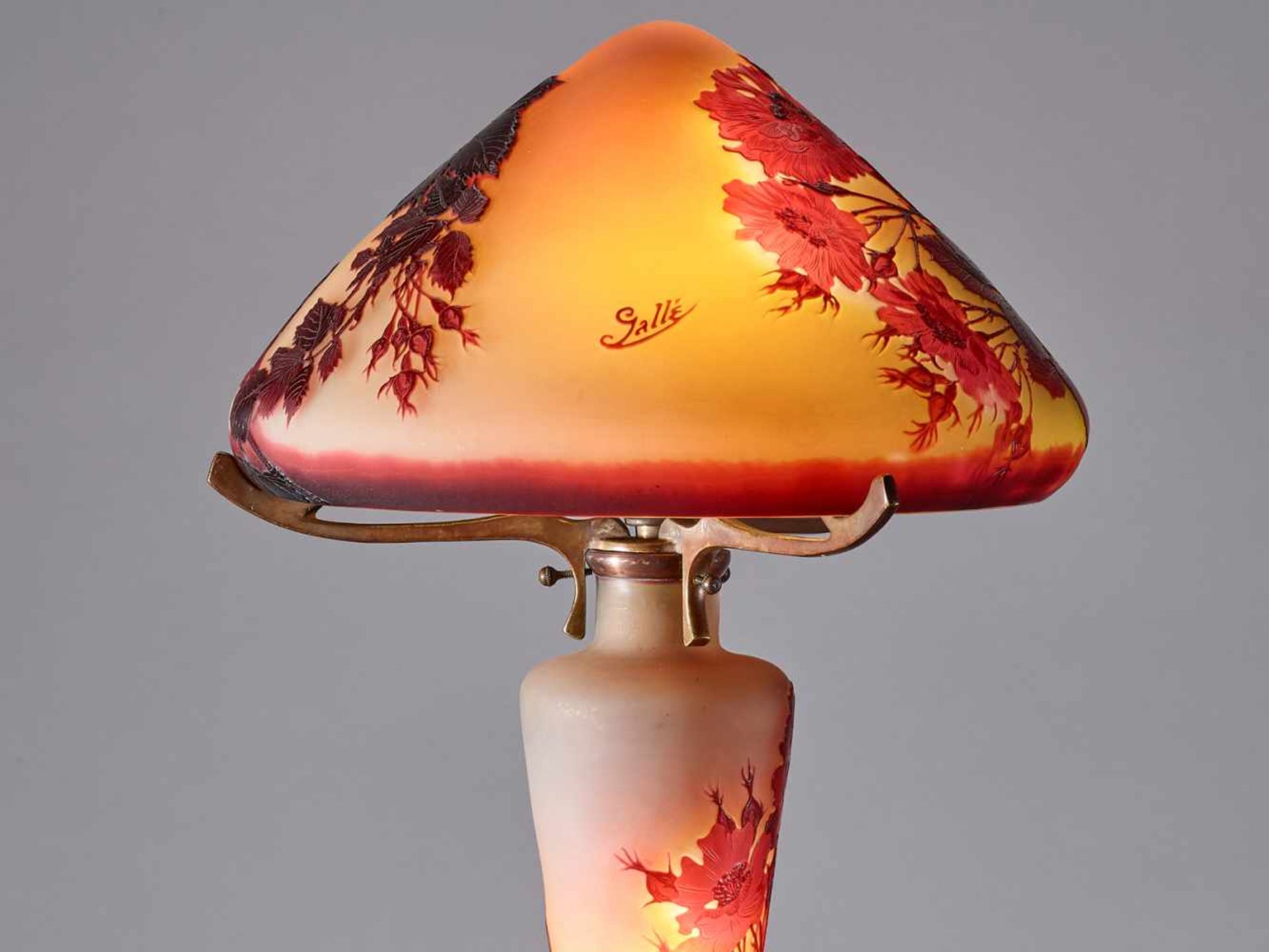 ÉMILE GALLÉ (1846-1904), LARGE CAMEO GLASS LAMP ‘WILD ROSES’Émile Gallé (1846-1904), - Image 11 of 11