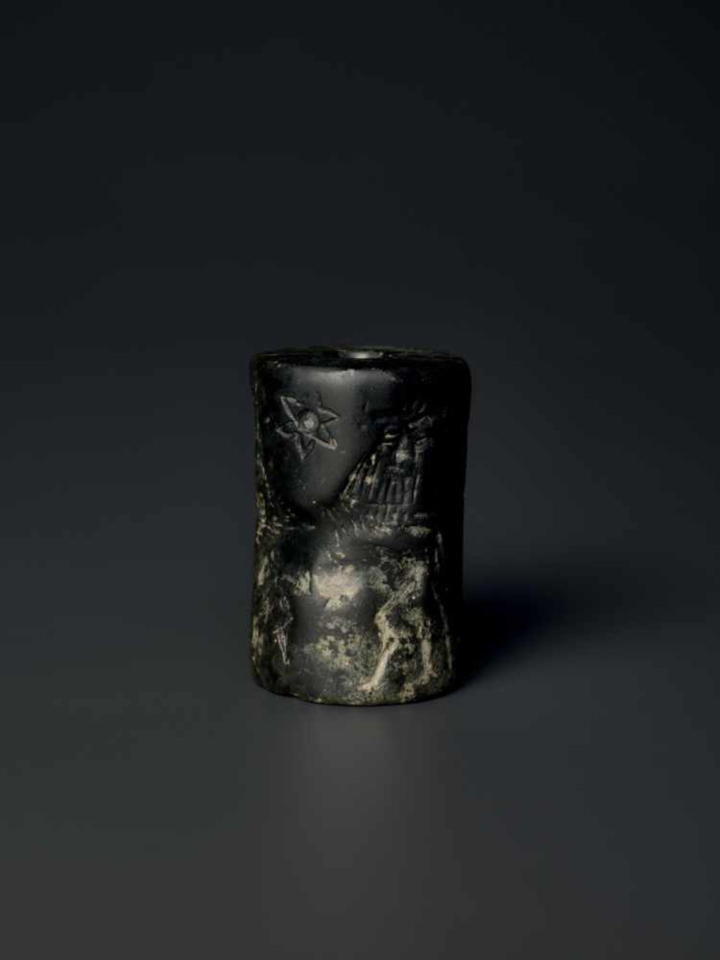 LOT WITH 2 OLD BABYLONIAN CYLINDER SEALS, 1500 – 2000 BCHematite and Lapis LazuliMesopotamia / - Image 10 of 15