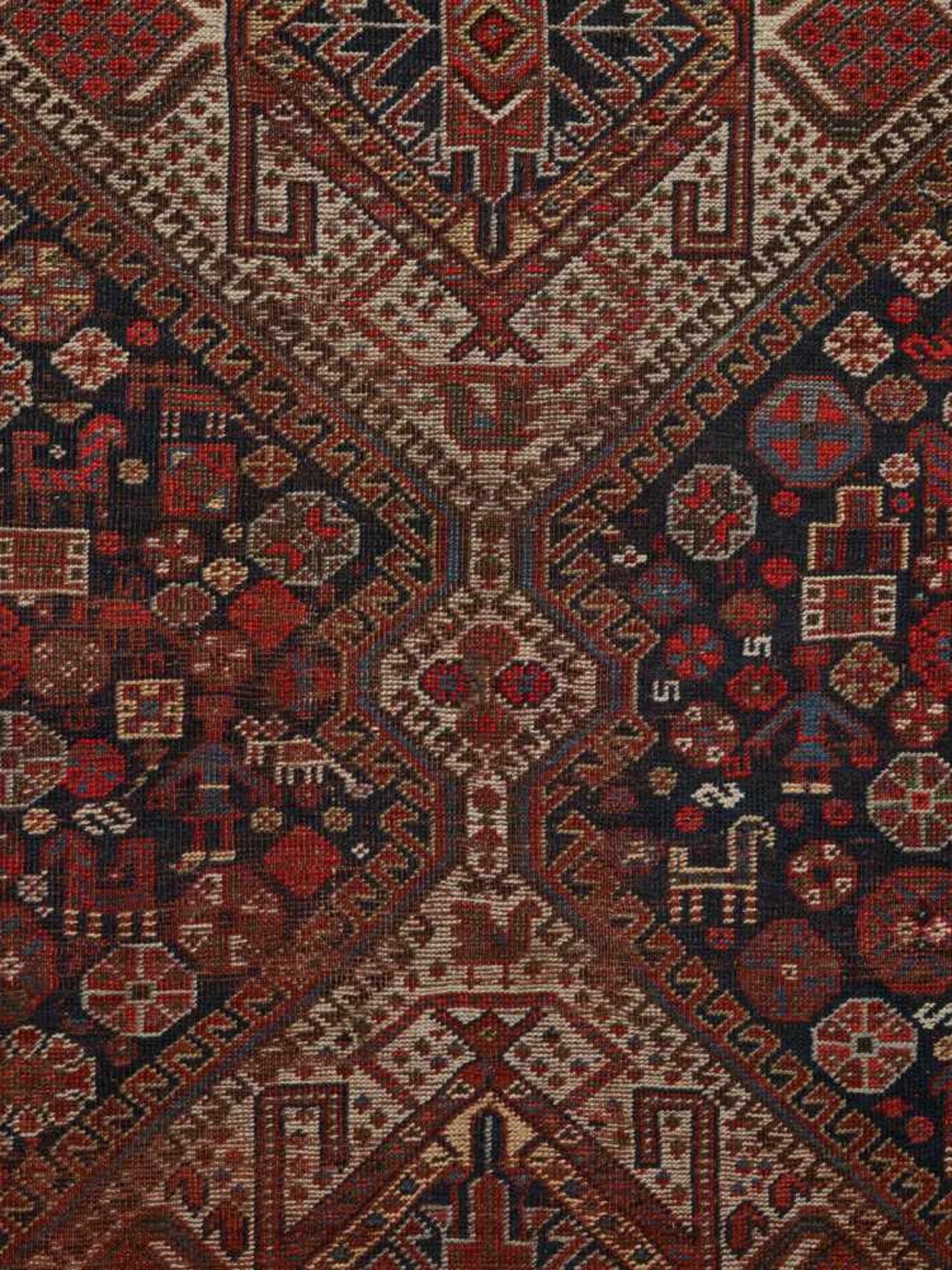 A 19th CENTURY KHAMSEH RUG WITH ANIMALS AND HUMAN FIGURESWool, dyed with natural colorsPersialate - Image 3 of 4