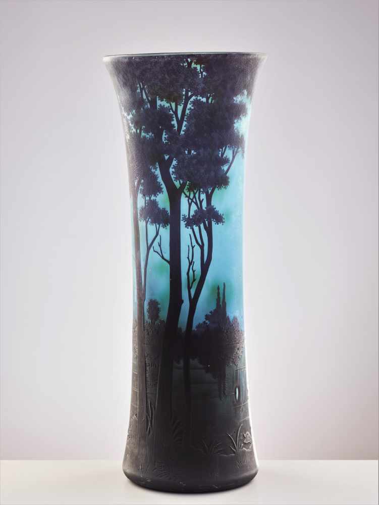 DAUM FRÈRES, LARGE CAMEO GLASS VASE WITH NOCTURNAL LAKE LANDSCAPE, 1910Daum Frères Verreries de - Image 5 of 9