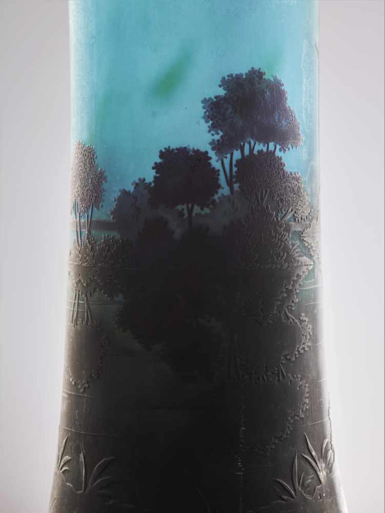 DAUM FRÈRES, LARGE CAMEO GLASS VASE WITH NOCTURNAL LAKE LANDSCAPE, 1910Daum Frères Verreries de - Image 8 of 9