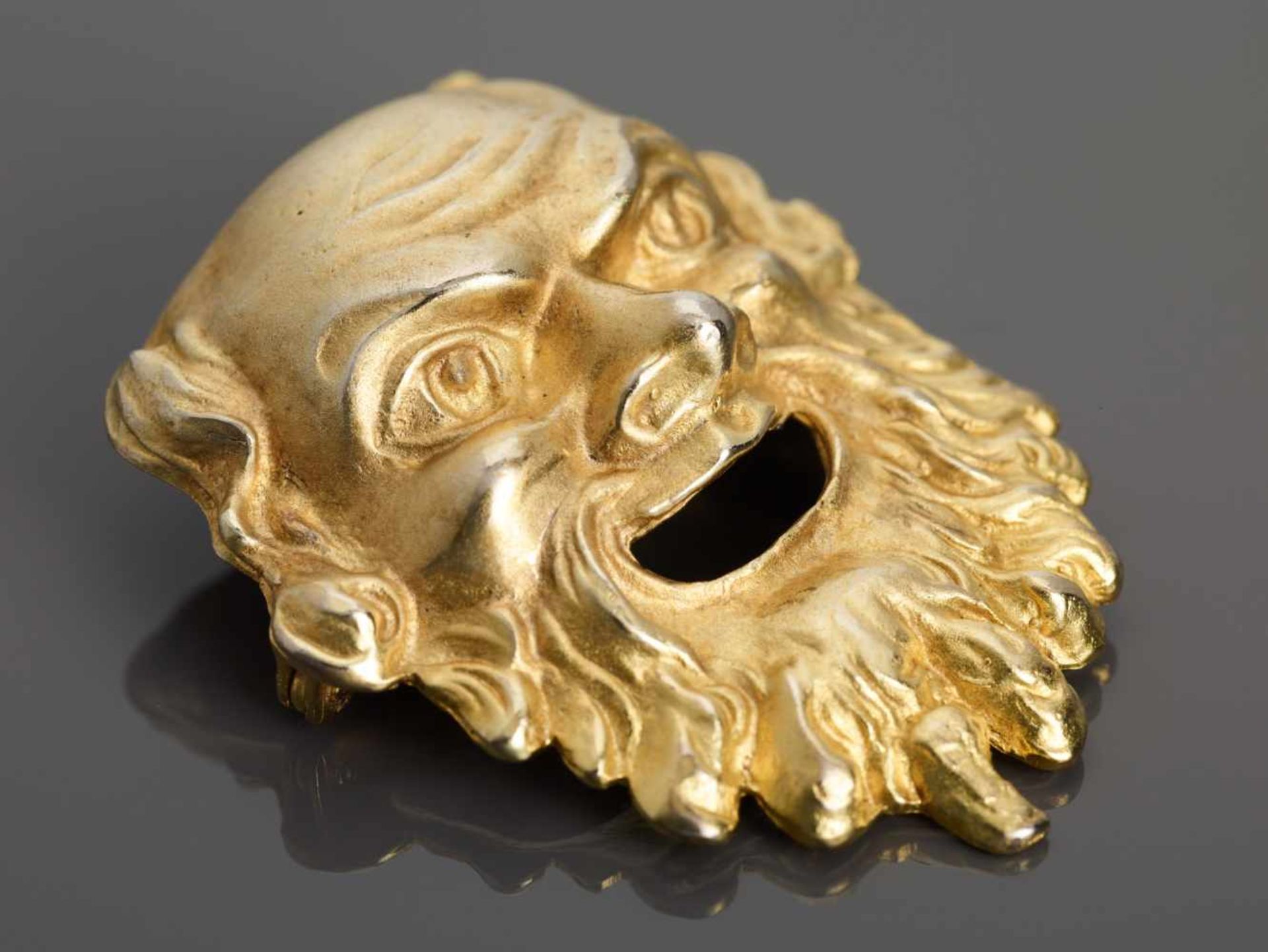 A GOLD-PLATED SILVER BROOCH IN SHAPE OF A LAUGHING ROMAN GOD, 1930sAustria1930s, hallmarked ‘835’ - Image 2 of 6