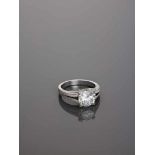 AN ANTON HELDWEIN 3 CARAT SOLITAIRE DIAMOND PLATINUM RINGAustriaafter 2000, hallmarks ‘PL950’ and ‘