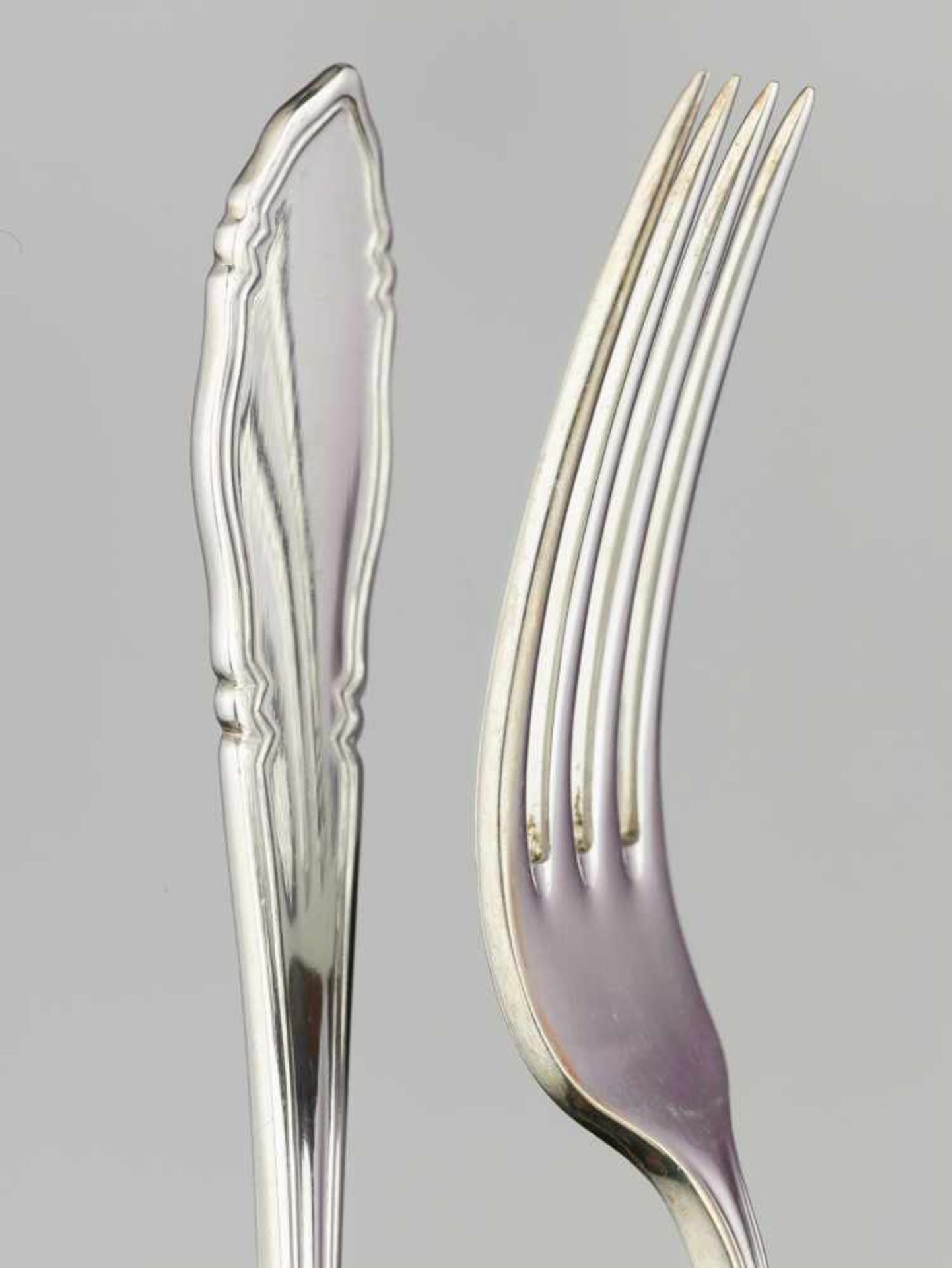 J. C. KLINKOSCH, A 111-PIECE VIENNA SILVER CUTLERY SET, 1920sJC Klinkosch AG – Austrian silver - Image 4 of 18