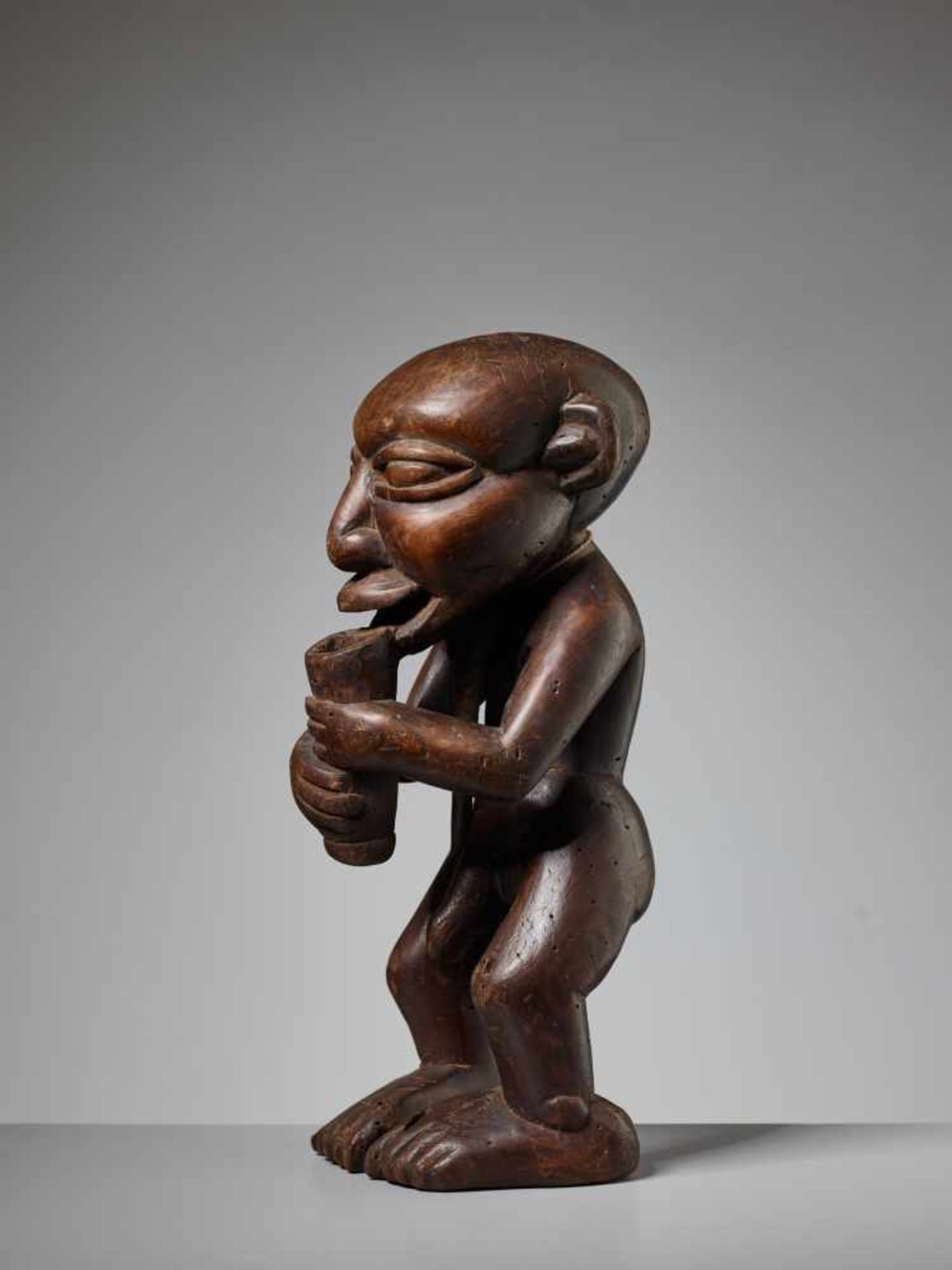 A WOOD STATUE OF A MEDICINE MAN, NIGERIA, YORUBA PEOPLEWood, animal horn pendantNigeria, Yoruba - Image 4 of 6