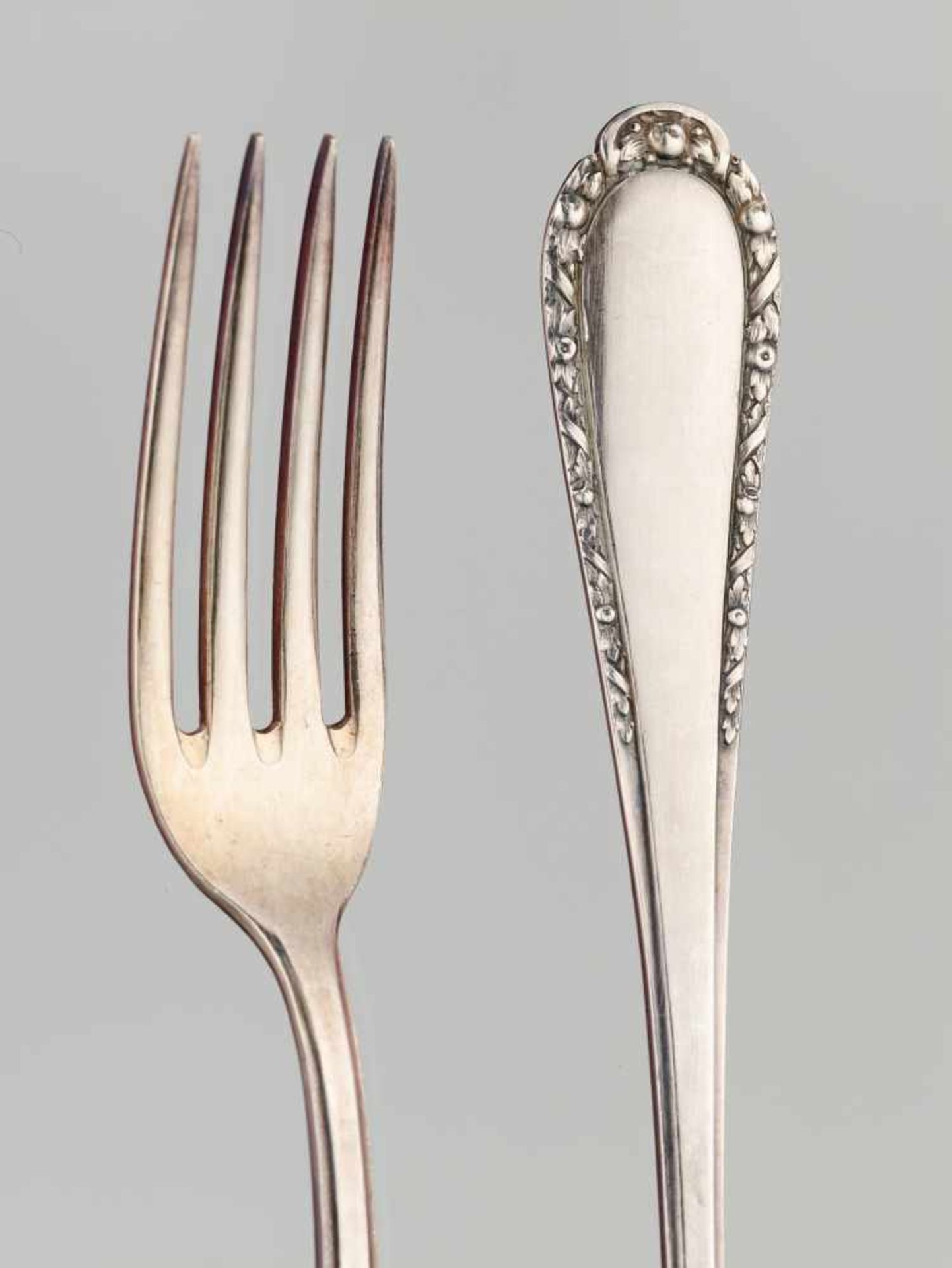 FRITZ GERBER & CO., A 93-PIECE SILVER CUTLERY SET IN FITTED ORIGINAL CASE, 1920sFritz Gerber & Co. – - Image 16 of 27