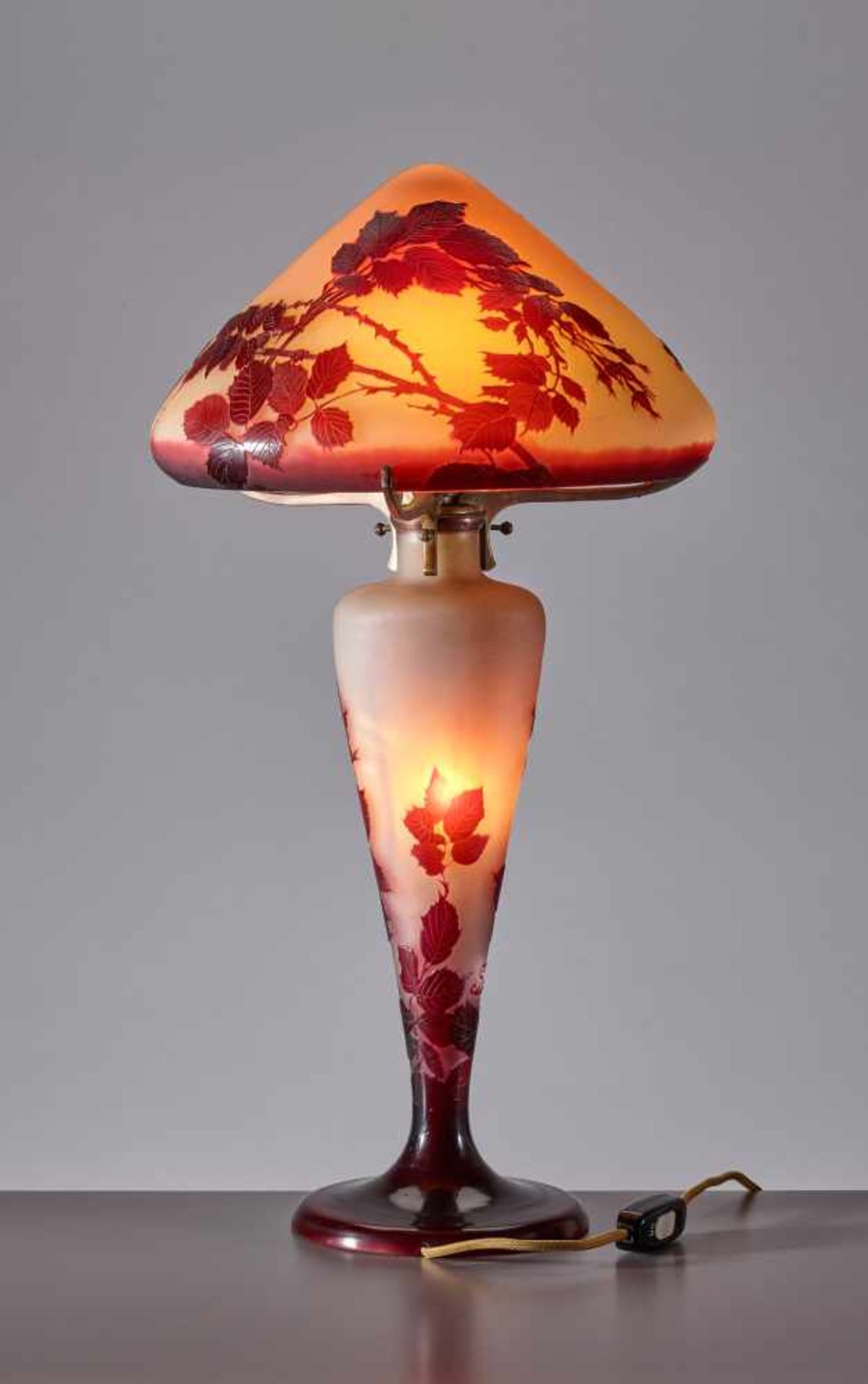 ÉMILE GALLÉ (1846-1904), LARGE CAMEO GLASS LAMP ‘WILD ROSES’Émile Gallé (1846-1904), - Image 9 of 11