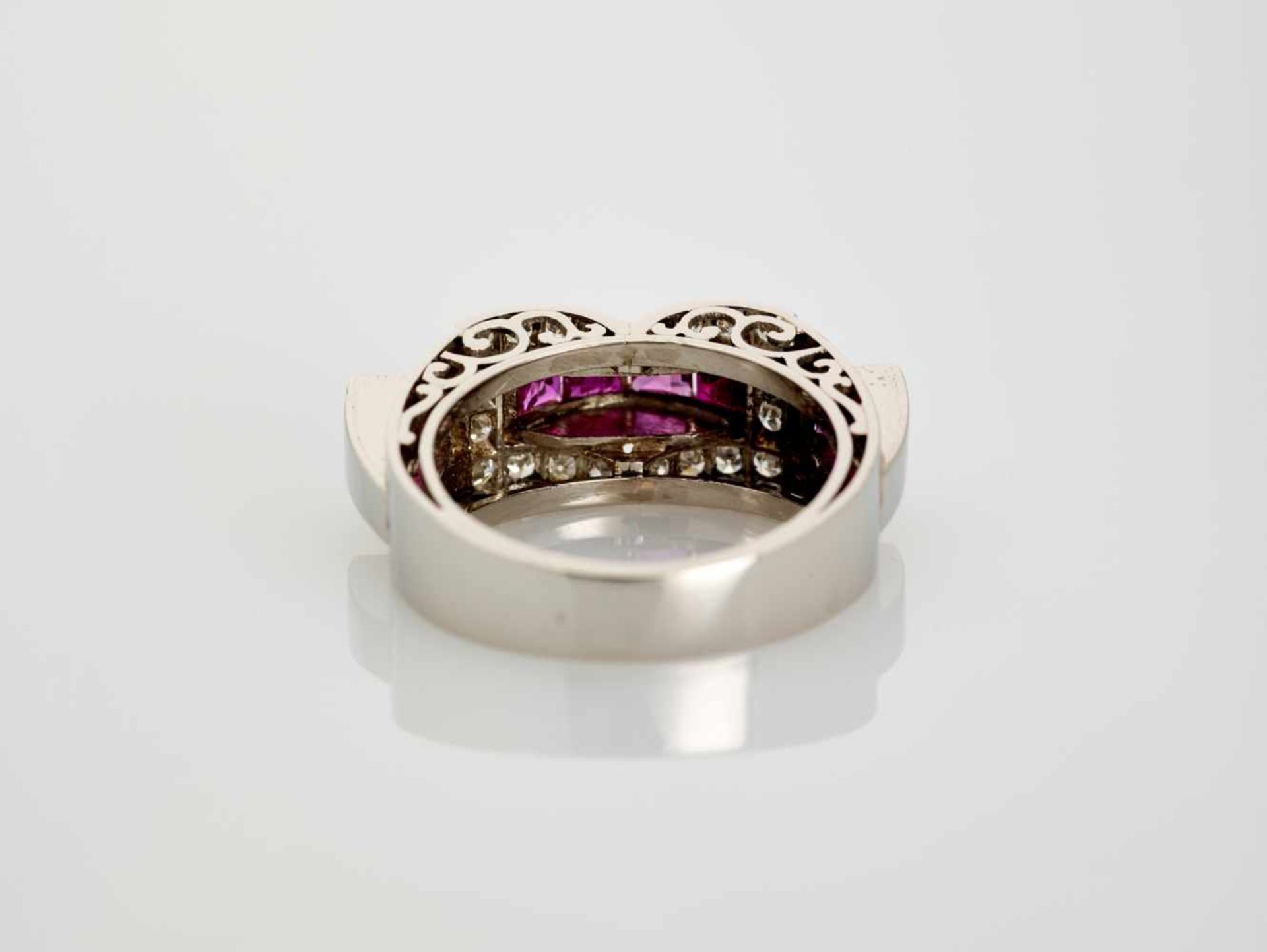 AN ART DECO PLATINUM DIAMOND AND RUBY RING Austriaearly 1930s, one hallmark, being an Austrian - Image 4 of 6