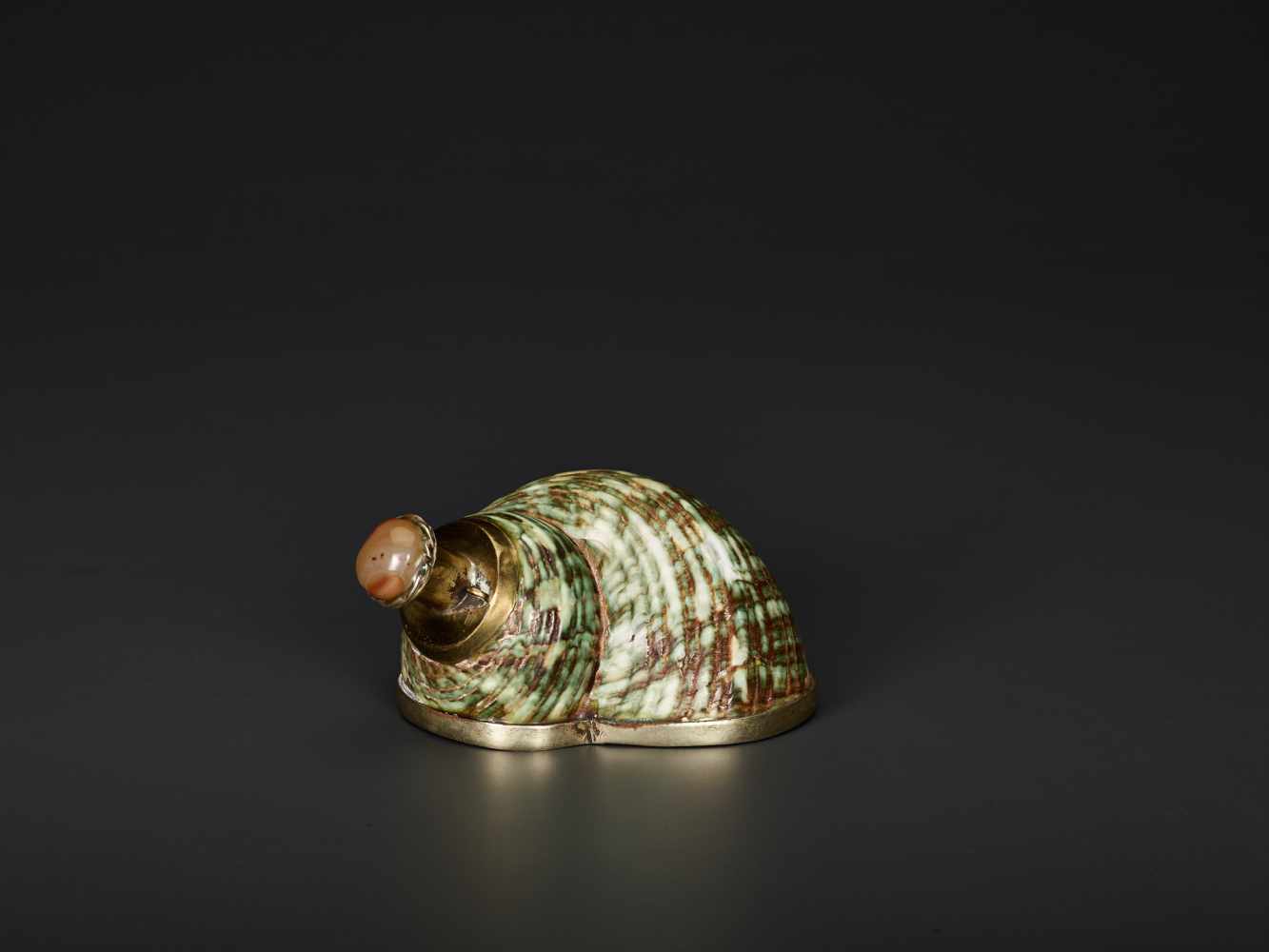 TURBO CONCH PERFUME CONTAINER WITH AGATE STOPPER, 19th CENTURYTurbo conch, silver plate metal and