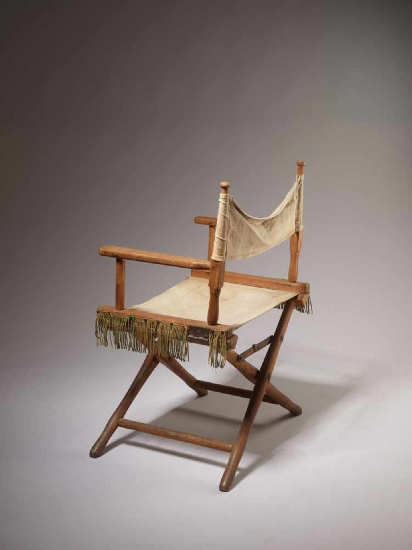 BERTOLT BRECHT (1898-1956) – DIRECTOR’S CHAIR FROM BERLIN THEATER, 1928Wood, linen, iron hinges, - Image 4 of 6