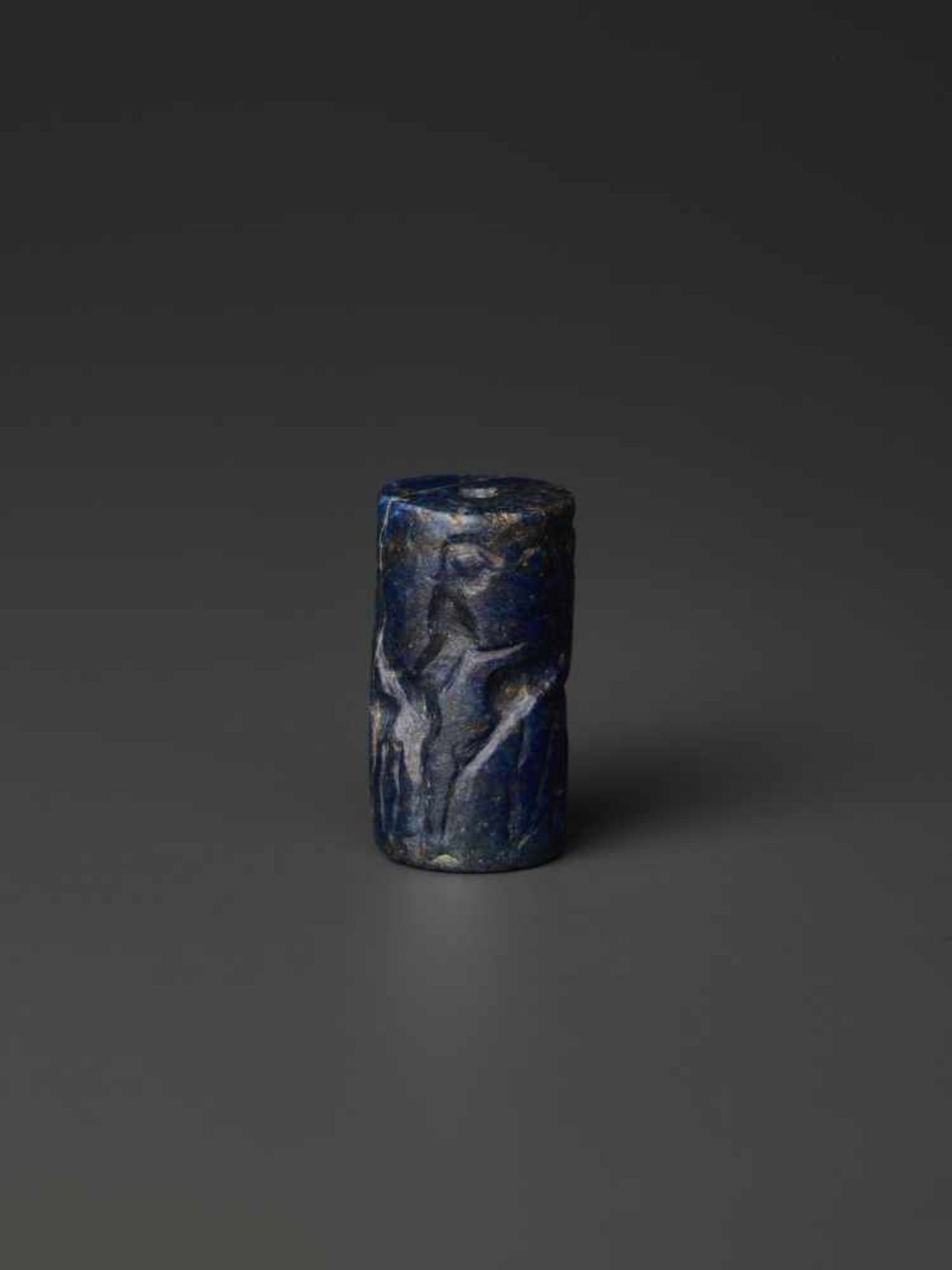 LOT WITH 2 OLD BABYLONIAN CYLINDER SEALS, 1500 – 2000 BCHematite and Lapis LazuliMesopotamia / - Image 5 of 15