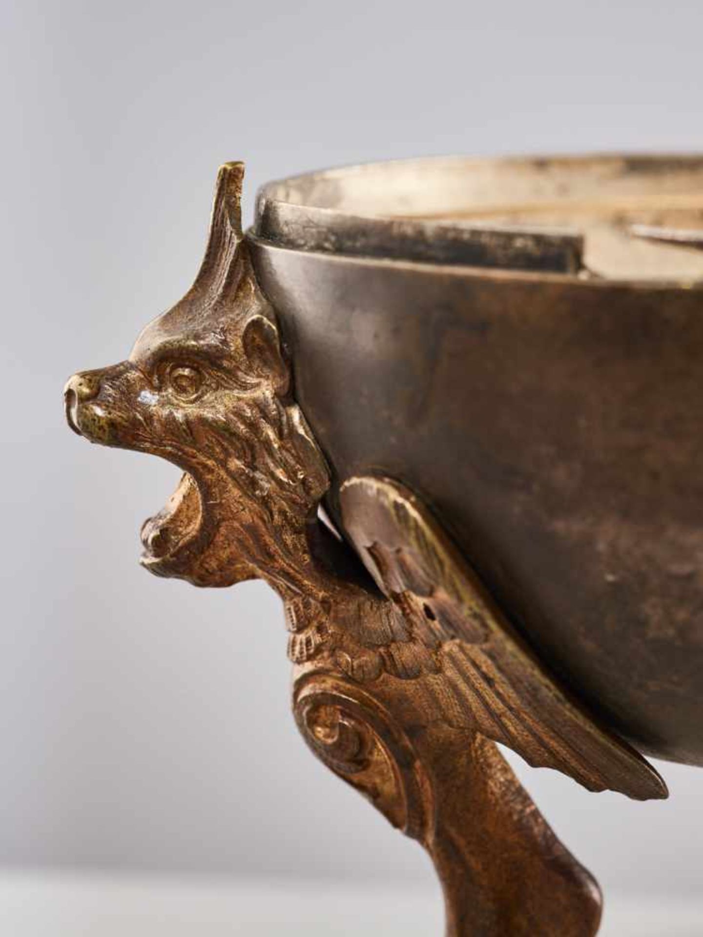 A 19TH CENTURY RUSSIAN LIDDED BOX ‘EAGLE ON ORB’Silverplate metal and gilt bronzeRussiaaround 1830- - Image 10 of 11