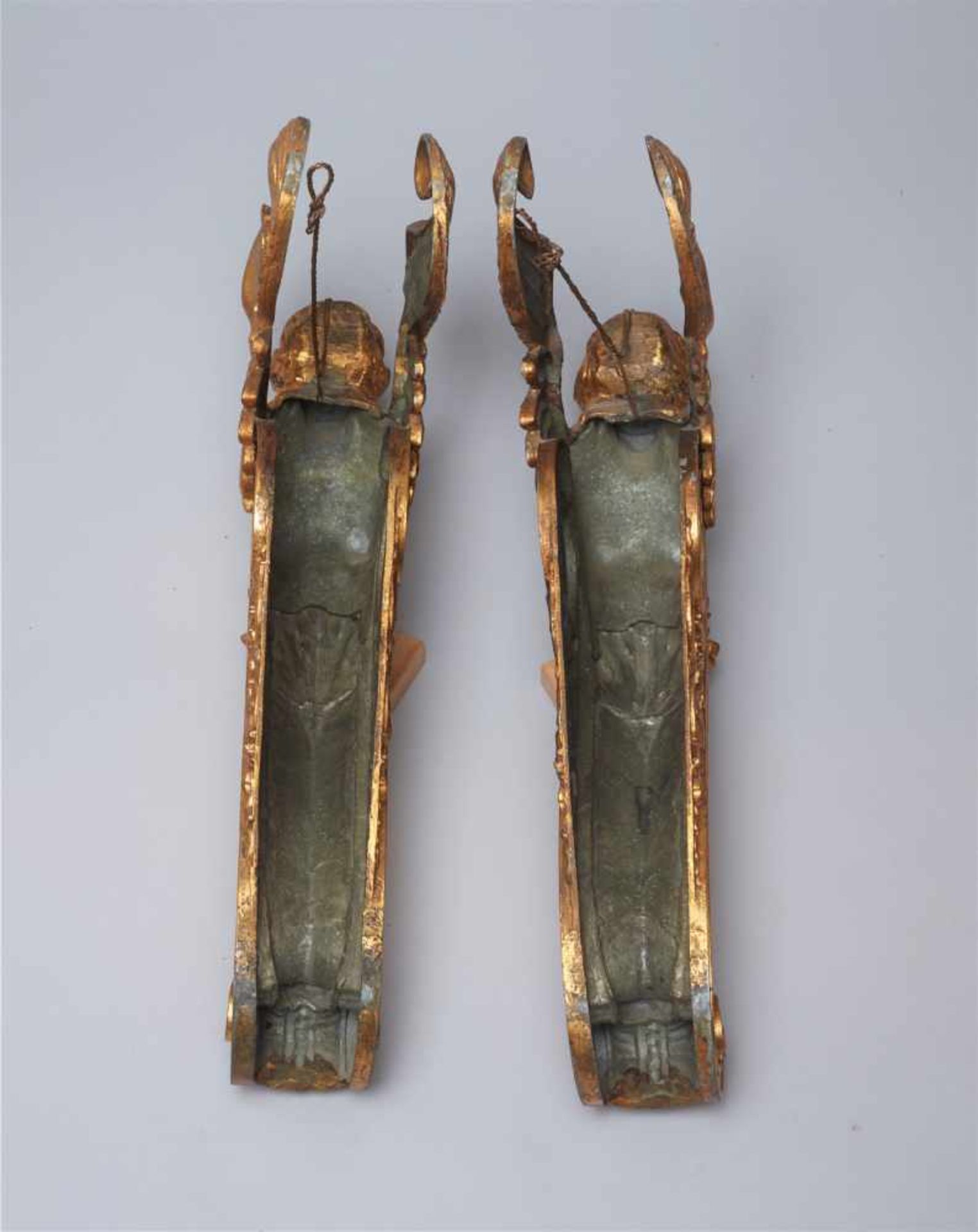 A LARGE VIENNESE PAIR OF 19TH CENTURY GILT CARYATIDSWhite metal with gold lacquer - Bild 6 aus 6