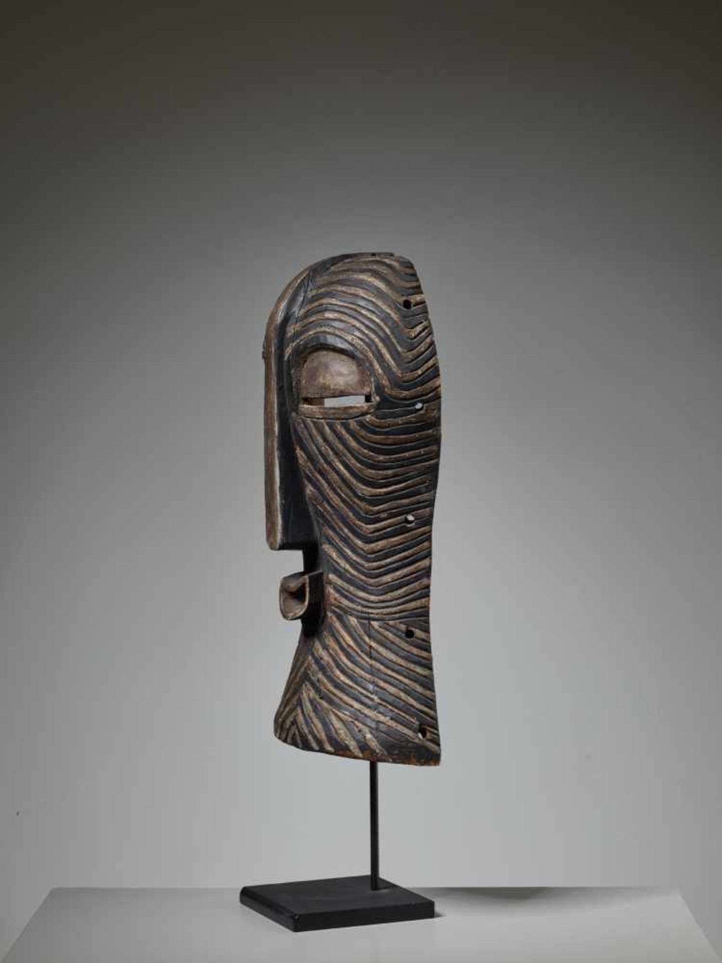 A FEMALE KIFWEBE MASK, CONGO, SONHGYE PEOPLE1st half of the 20th centuryDemocratic Republic of the - Image 4 of 6