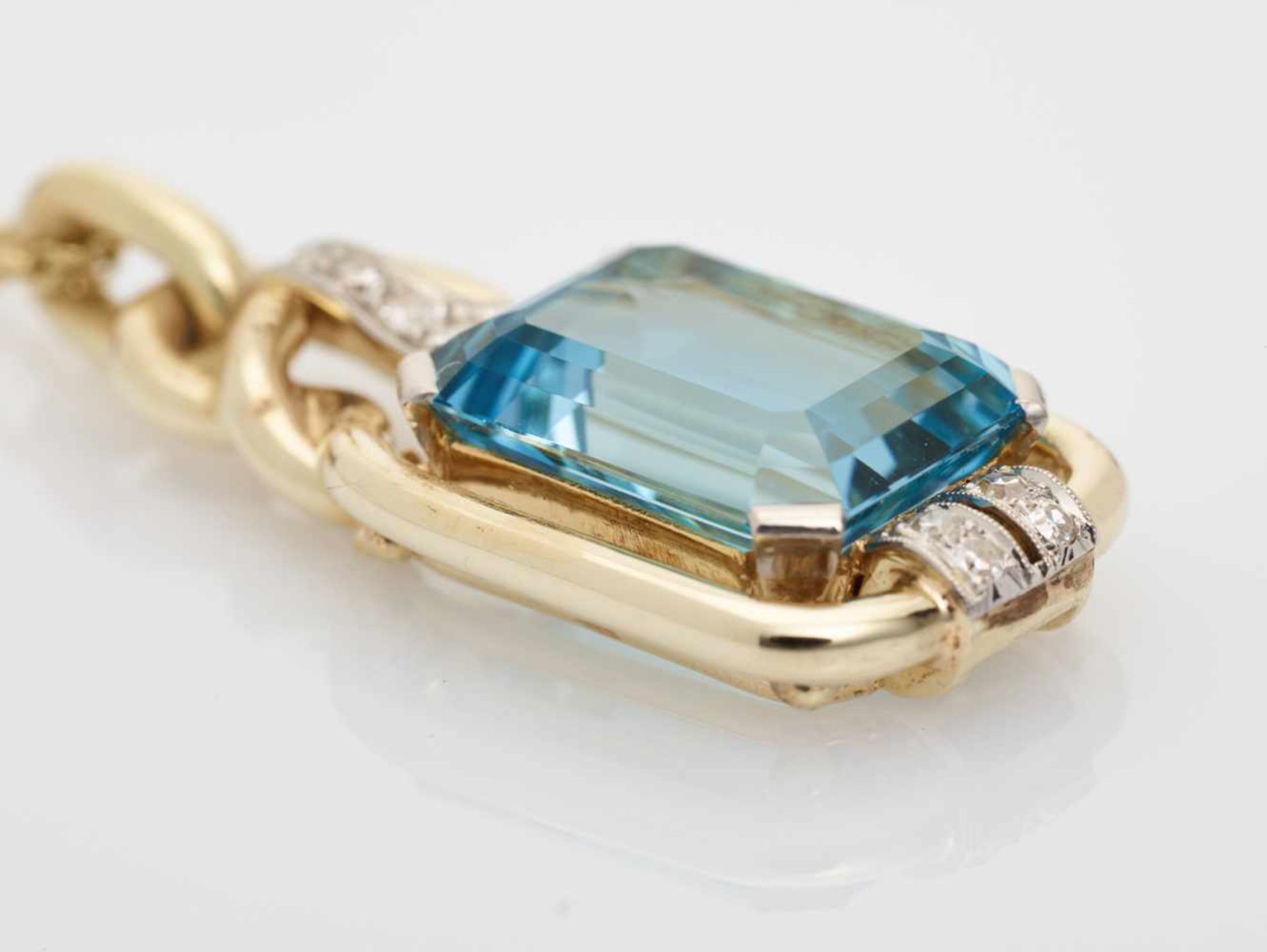 A 10 CARAT AQUAMARINE AND DIAMOND PENDANTGermanyby F.J. Schröder Jewelers of Berlin, hallmark ‘585’ - Image 4 of 9