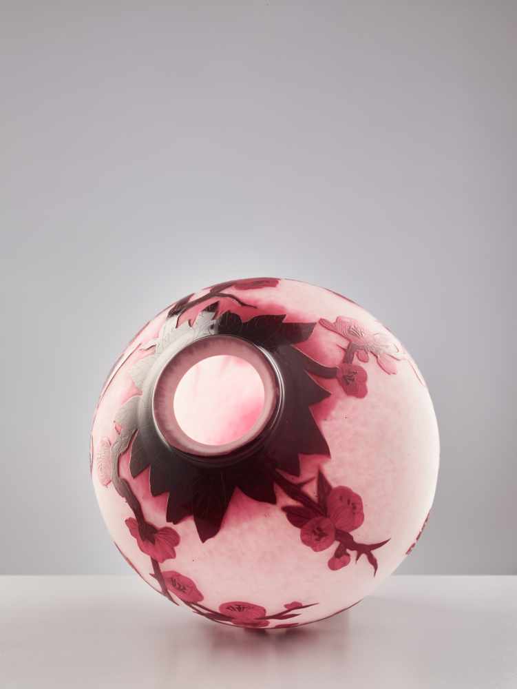 ANDRÉ DELATTE (1887-1953), CAMEO GLASS VASE WITH BIRDS ON A CHERRY BLOSSOM BRANCHAndré Delatte ( - Image 7 of 8